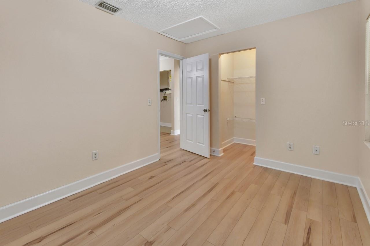 Image 11 of 30 For 320 Webb Street