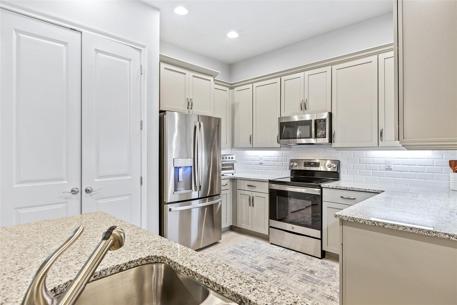 Image 11 of 55 For 6423 Hanfield Lane
