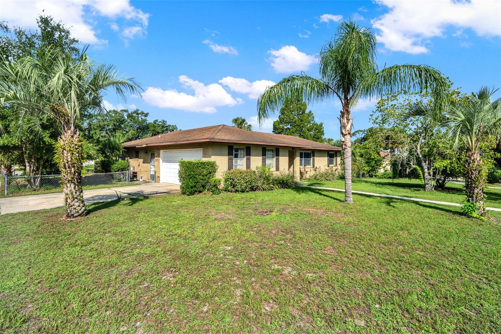 Image 2 of 39 For 608 Northern Oaks Avenue
