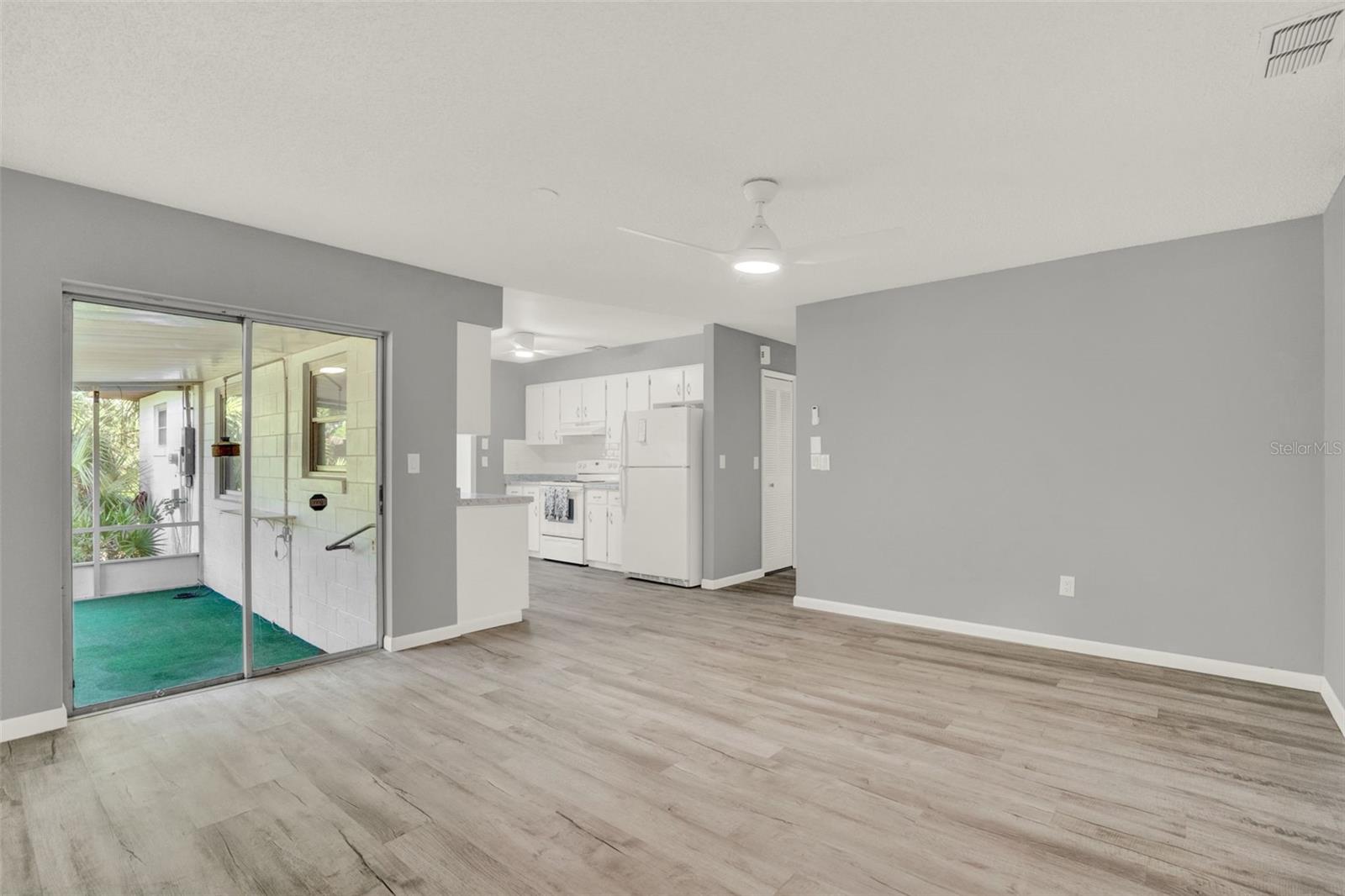 Image 20 of 39 For 608 Northern Oaks Avenue