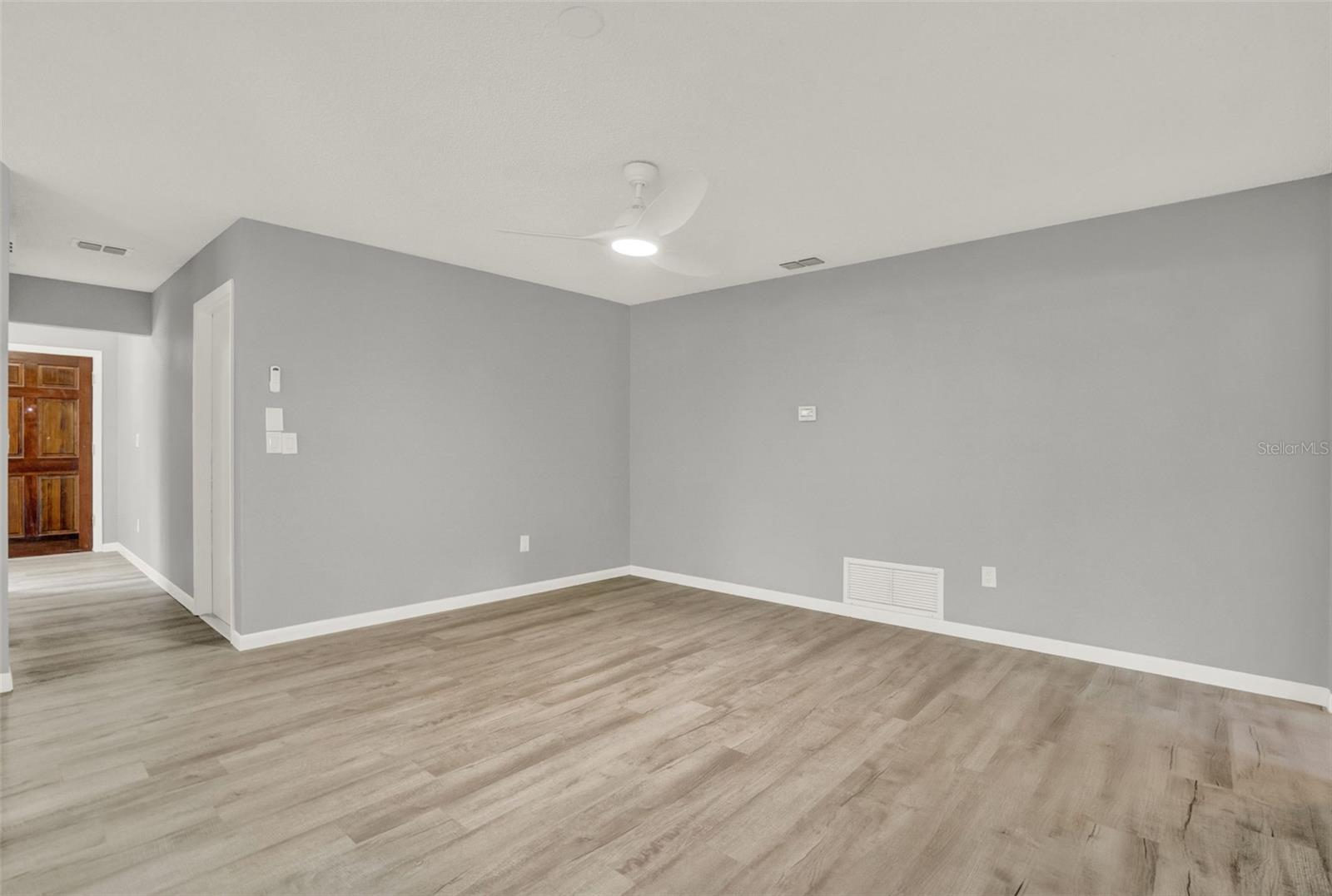 Image 21 of 39 For 608 Northern Oaks Avenue