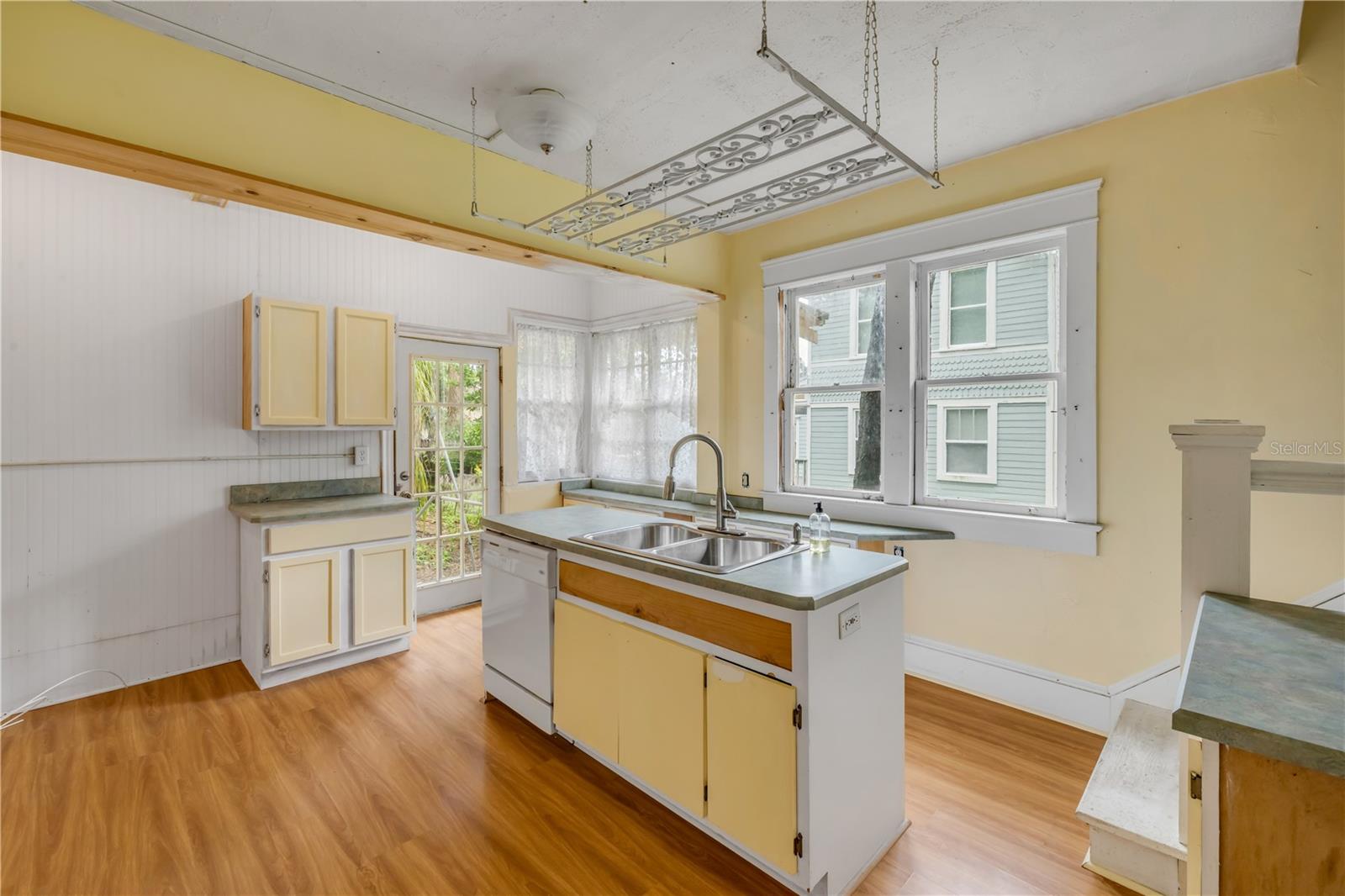 Image 10 of 42 For 214 Cedar Street