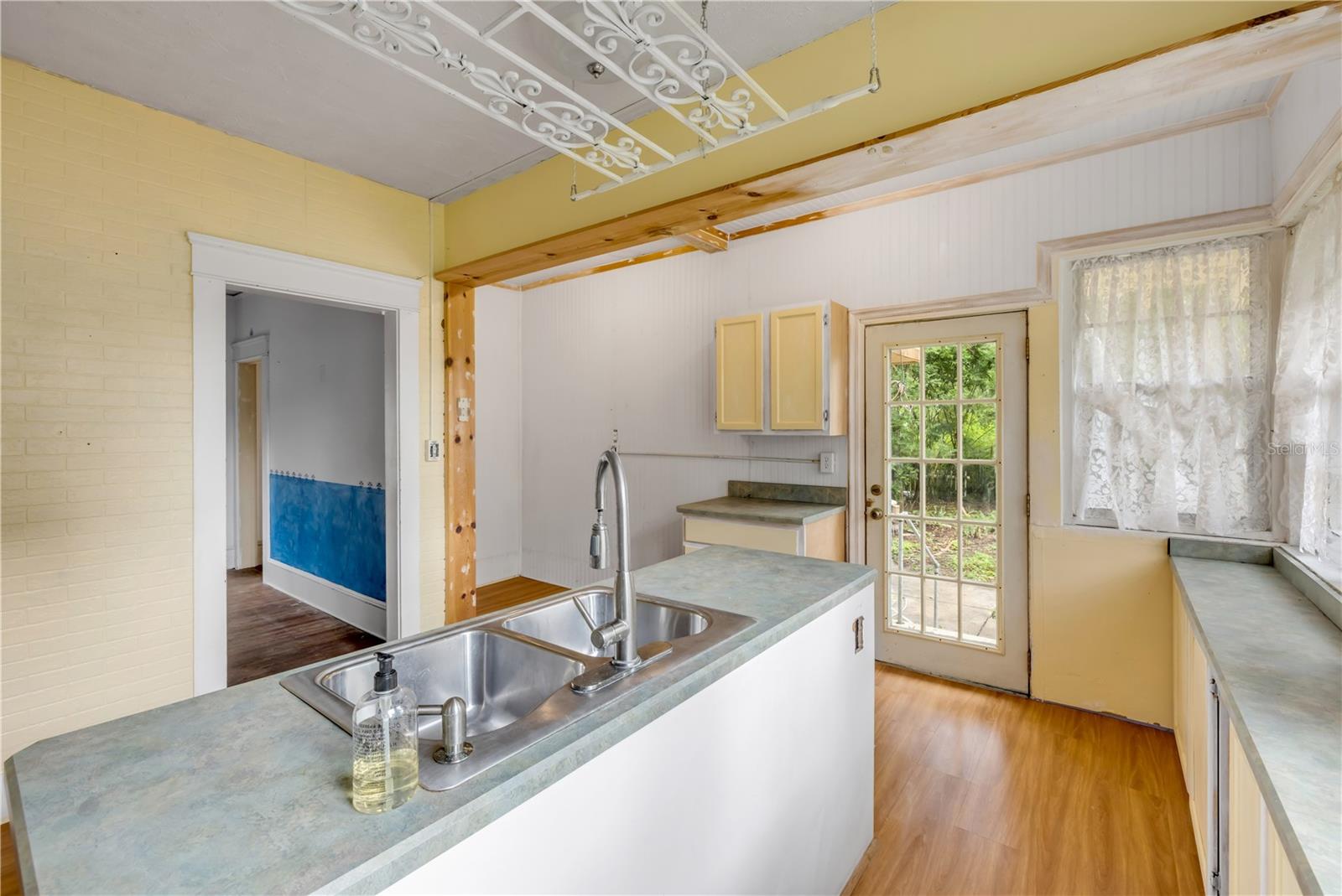 Image 13 of 42 For 214 Cedar Street