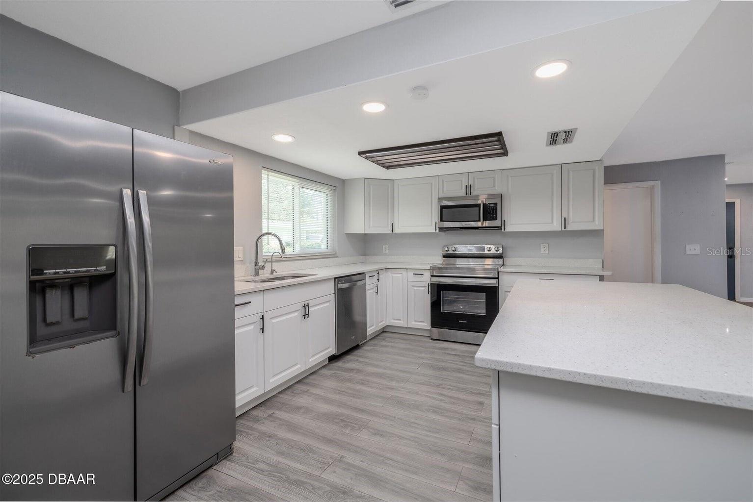Image 11 of 28 For 1437 Colin Kelly Avenue