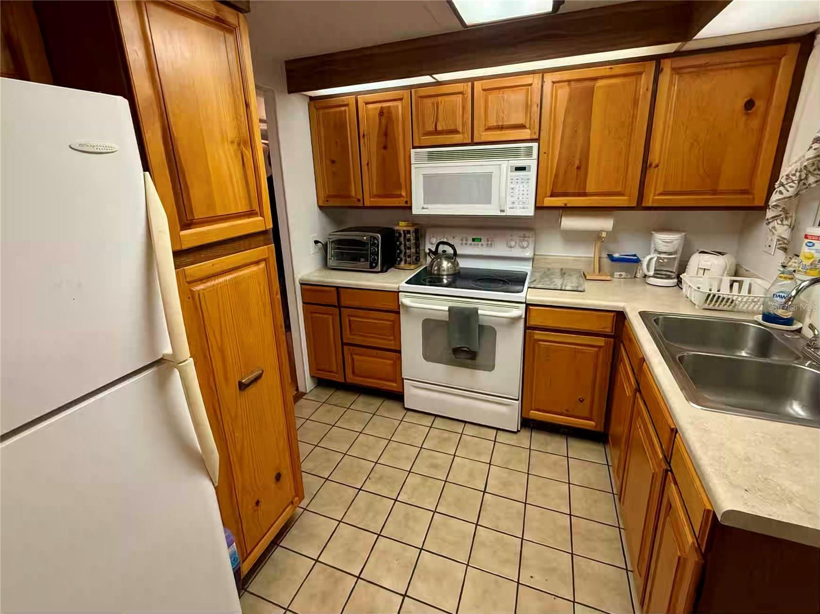 Image 4 of 31 For 2010 Hickorywood Drive