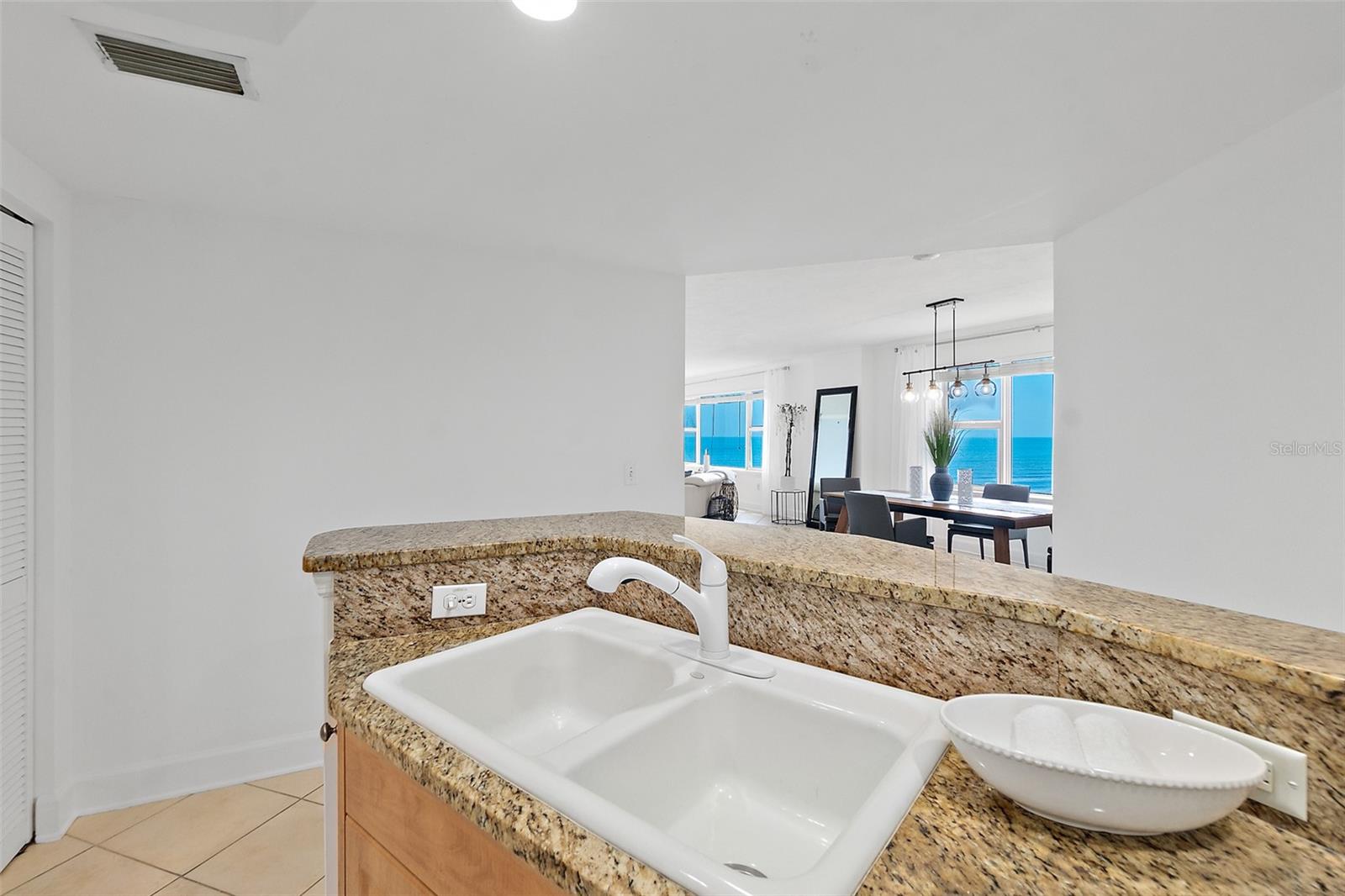 Image 15 of 58 For 3315 Atlantic Avenue 408