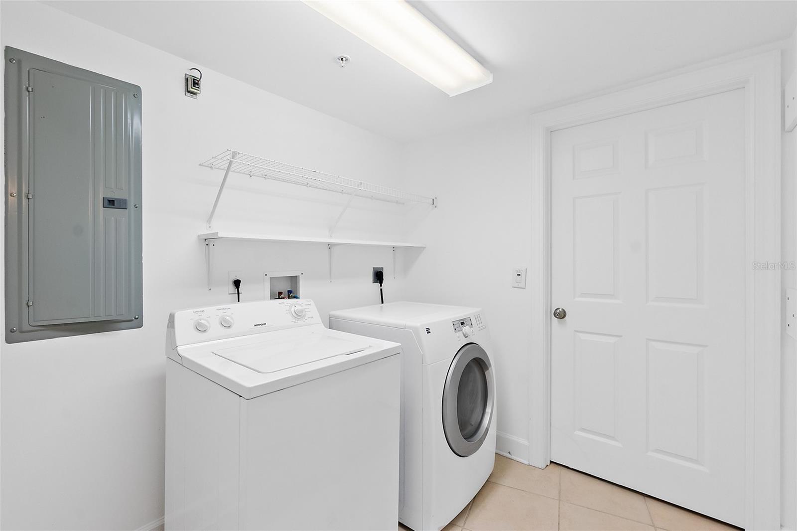 Image 3 of 58 For 3315 Atlantic Avenue 408