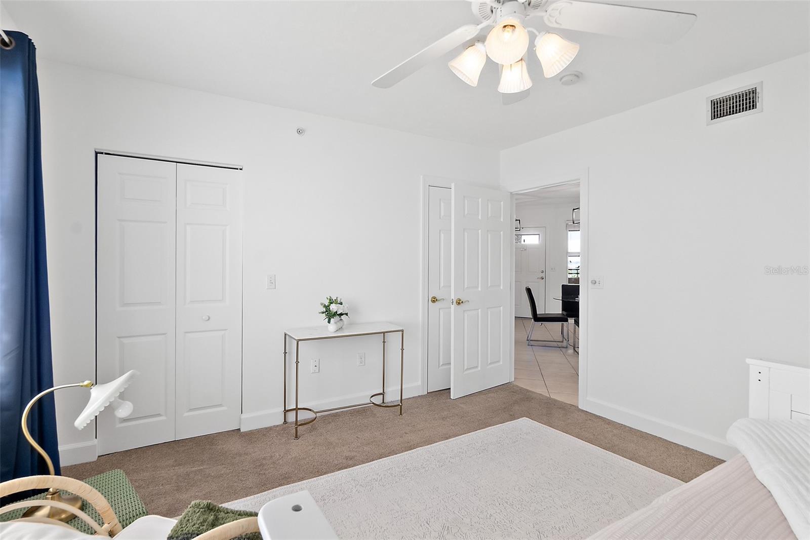 Image 5 of 58 For 3315 Atlantic Avenue 408