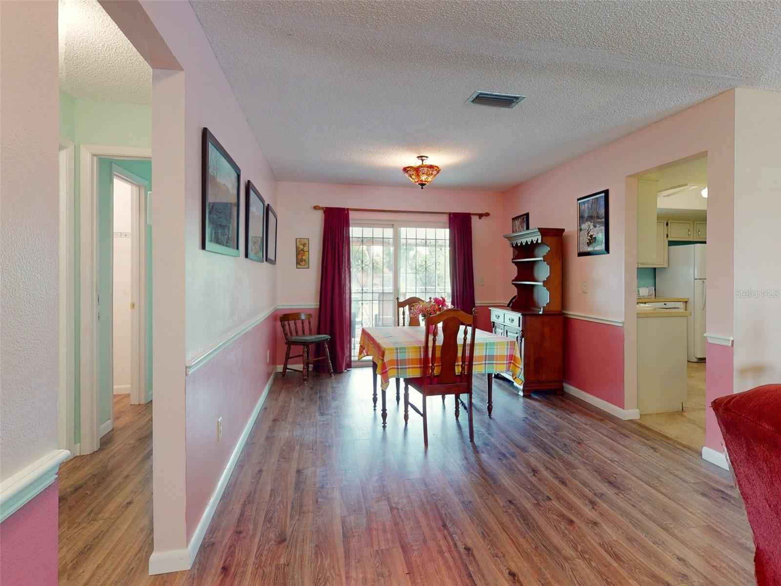 Image 3 of 40 For 2410 Albury Avenue