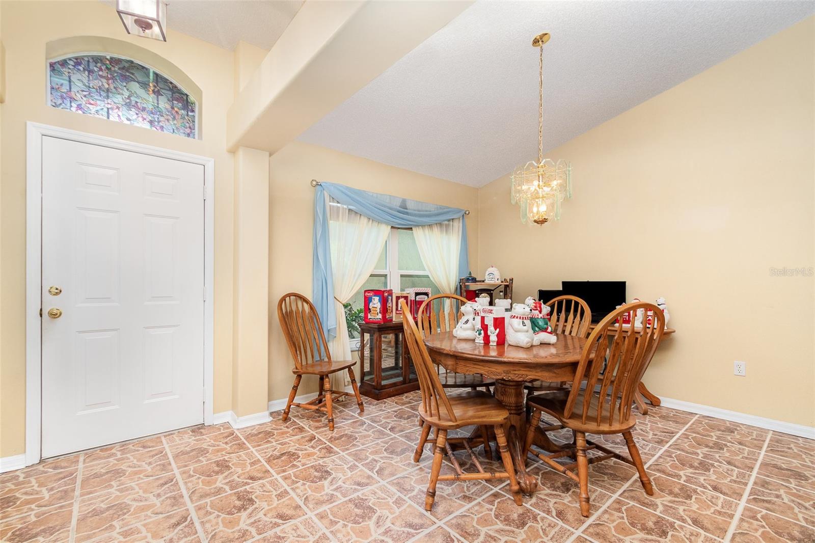 Image 4 of 26 For 2450 Walkertown Avenue