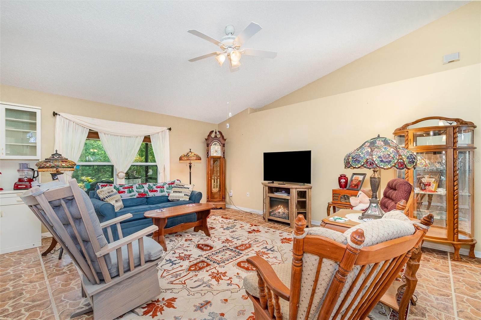 Image 7 of 26 For 2450 Walkertown Avenue