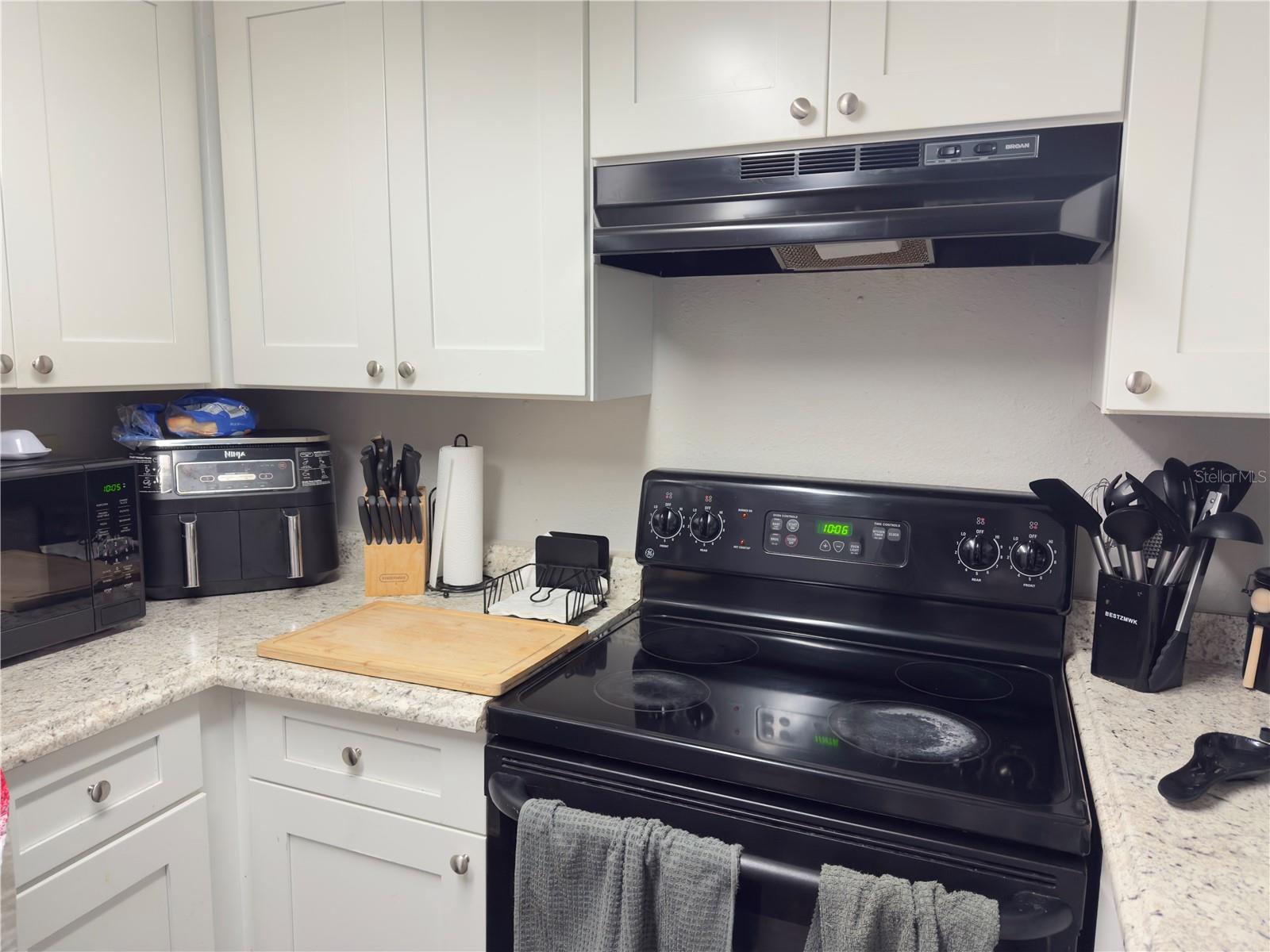 Image 8 of 34 For 4155 Semoran Boulevard 8