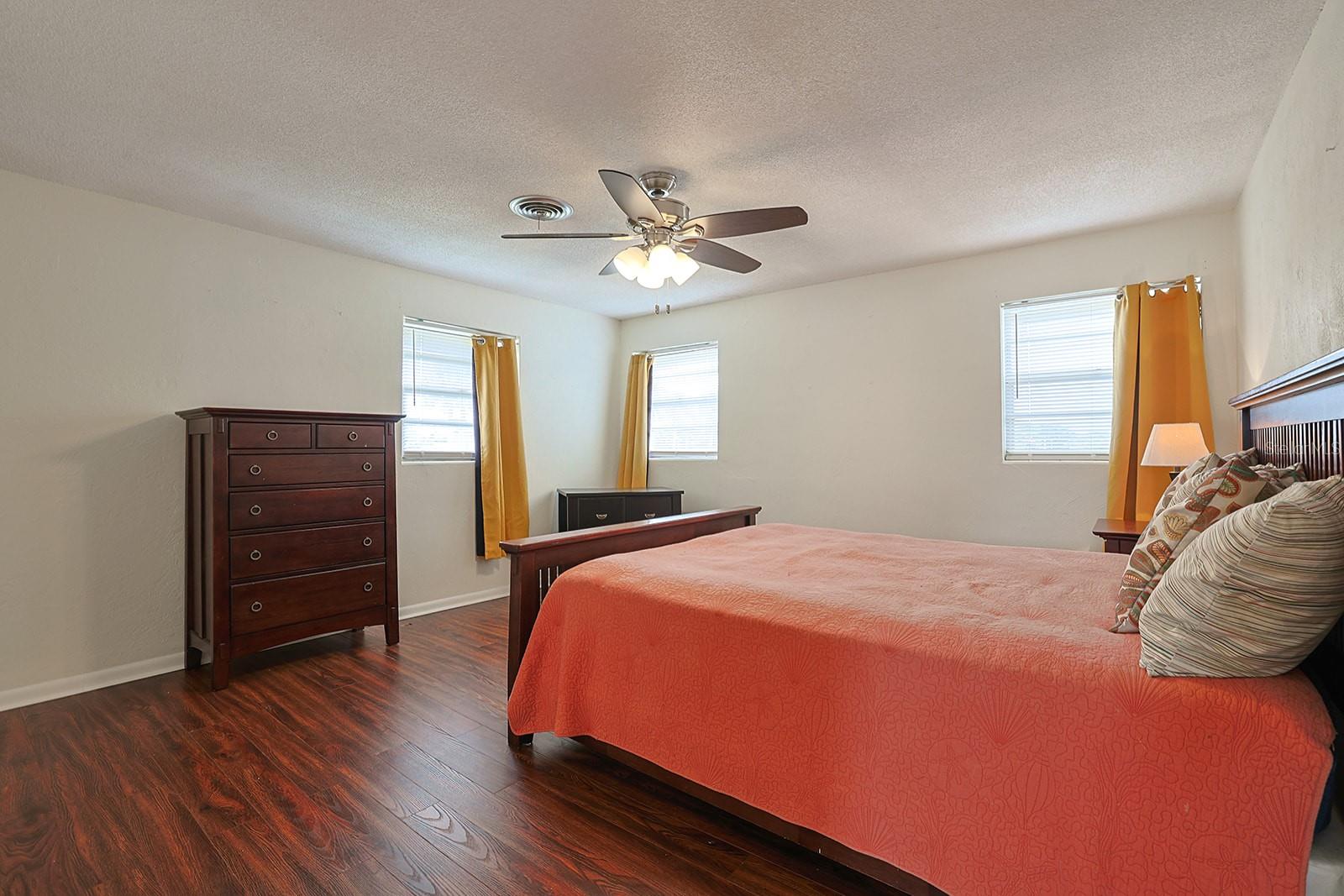 Image 16 of 28 For 1238 Suwanee Road