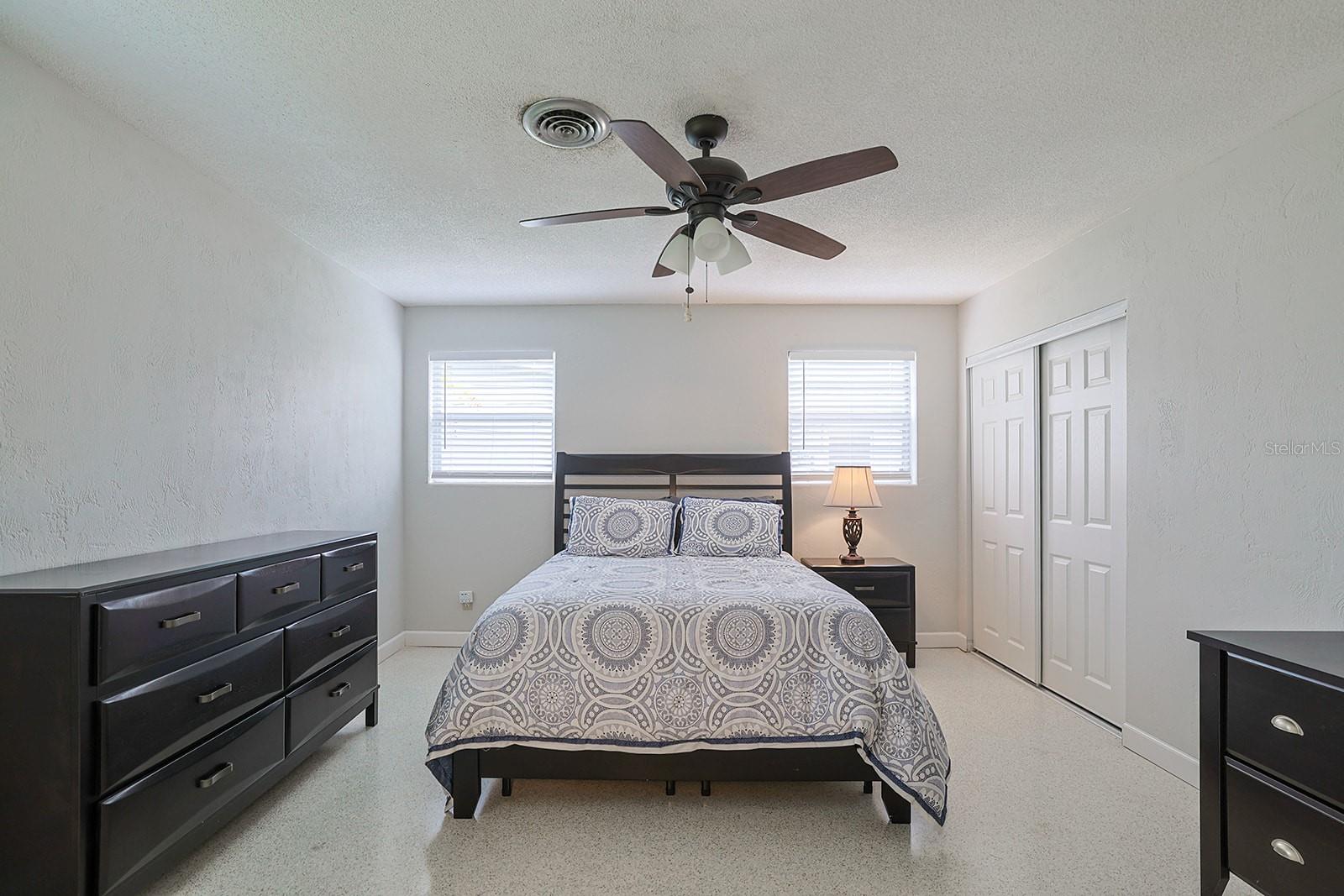Image 4 of 28 For 1238 Suwanee Road