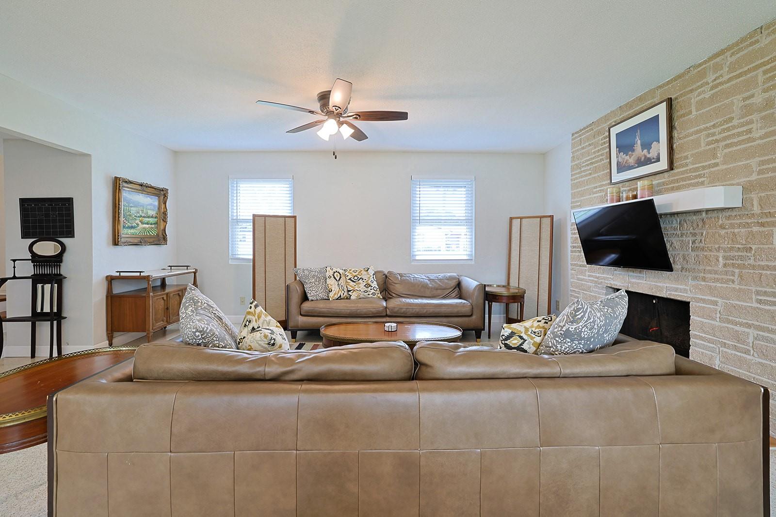 Image 9 of 28 For 1238 Suwanee Road