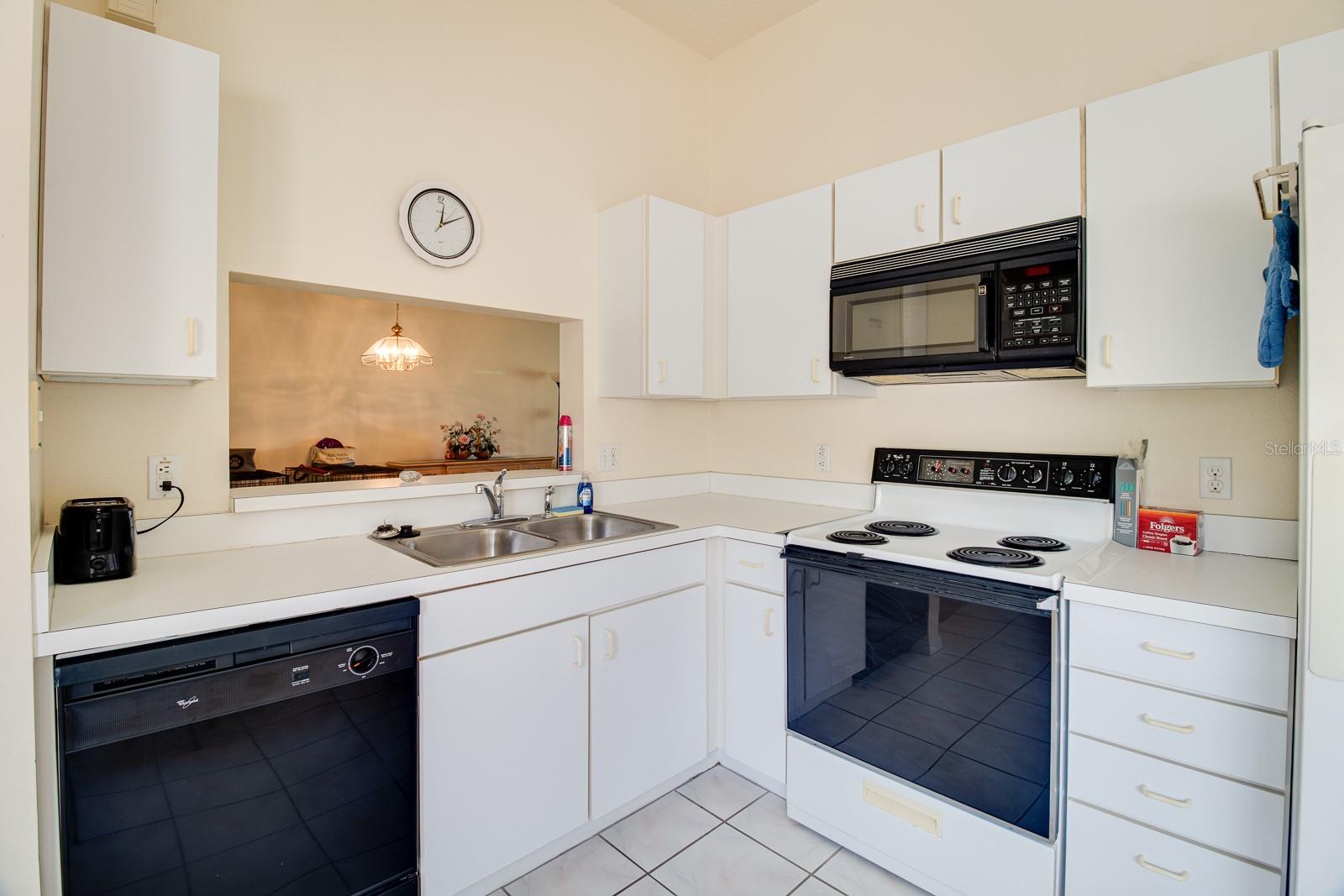 Image 10 of 35 For 6126 Sunnyvale Drive Ge