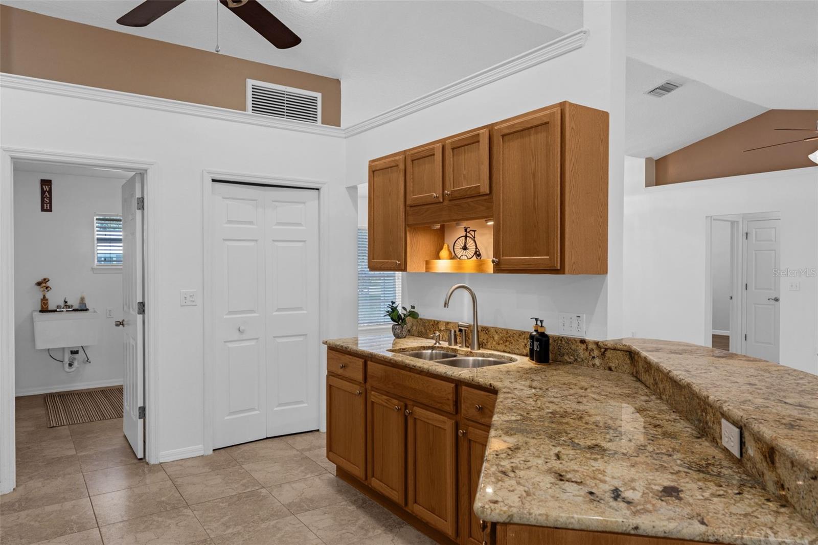 Image 13 of 44 For 10708 Lake Hill Drive