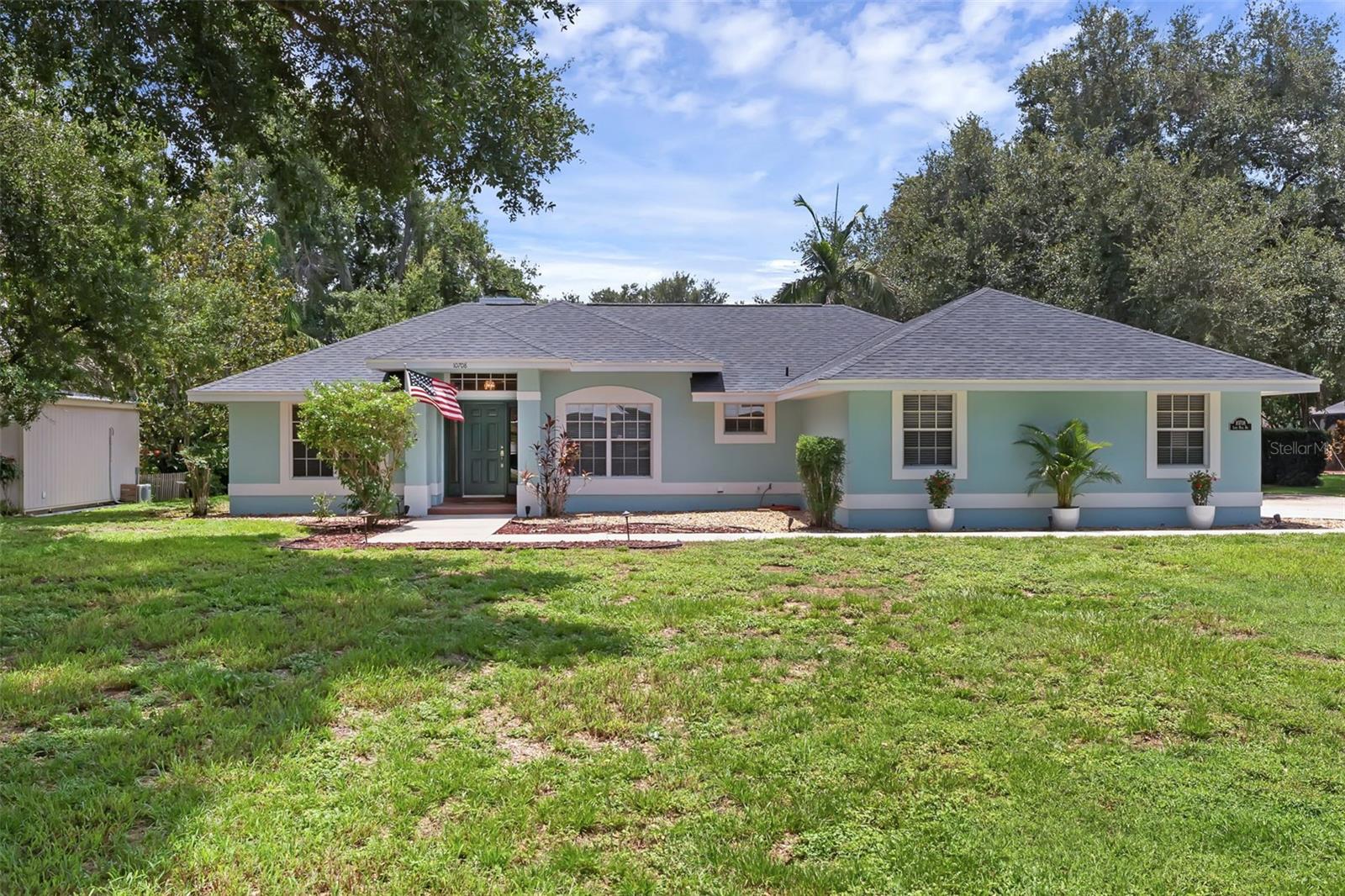 Image 3 of 44 For 10708 Lake Hill Drive