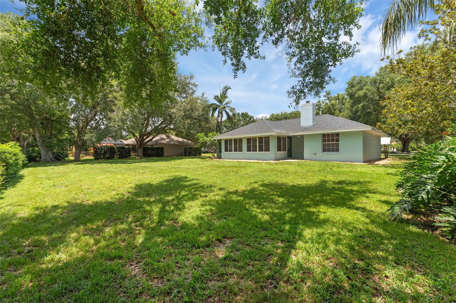 Image 31 of 44 For 10708 Lake Hill Drive