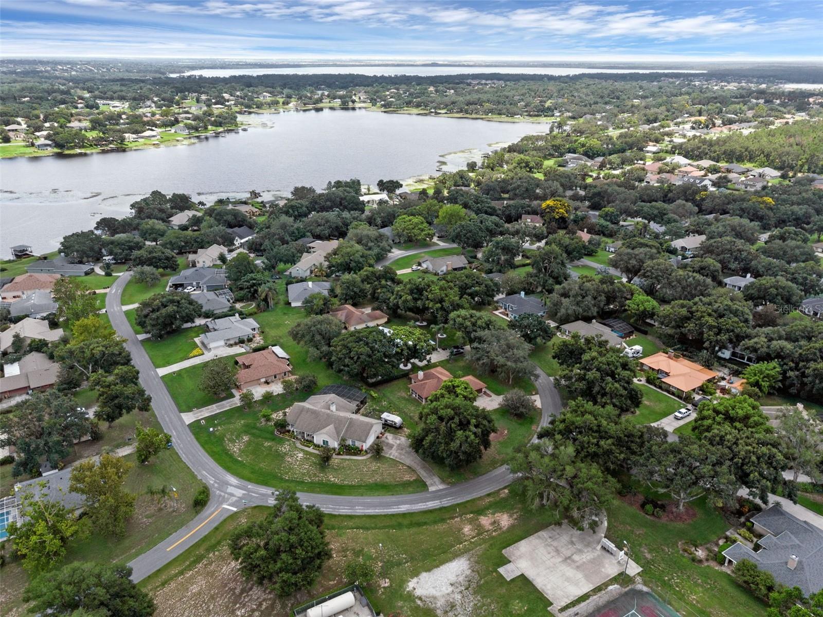 Image 35 of 44 For 10708 Lake Hill Drive