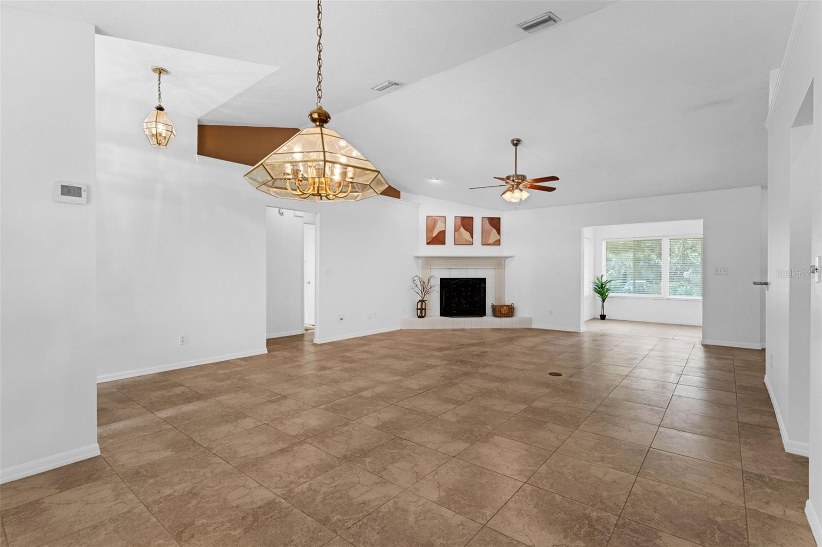 Image 9 of 44 For 10708 Lake Hill Drive