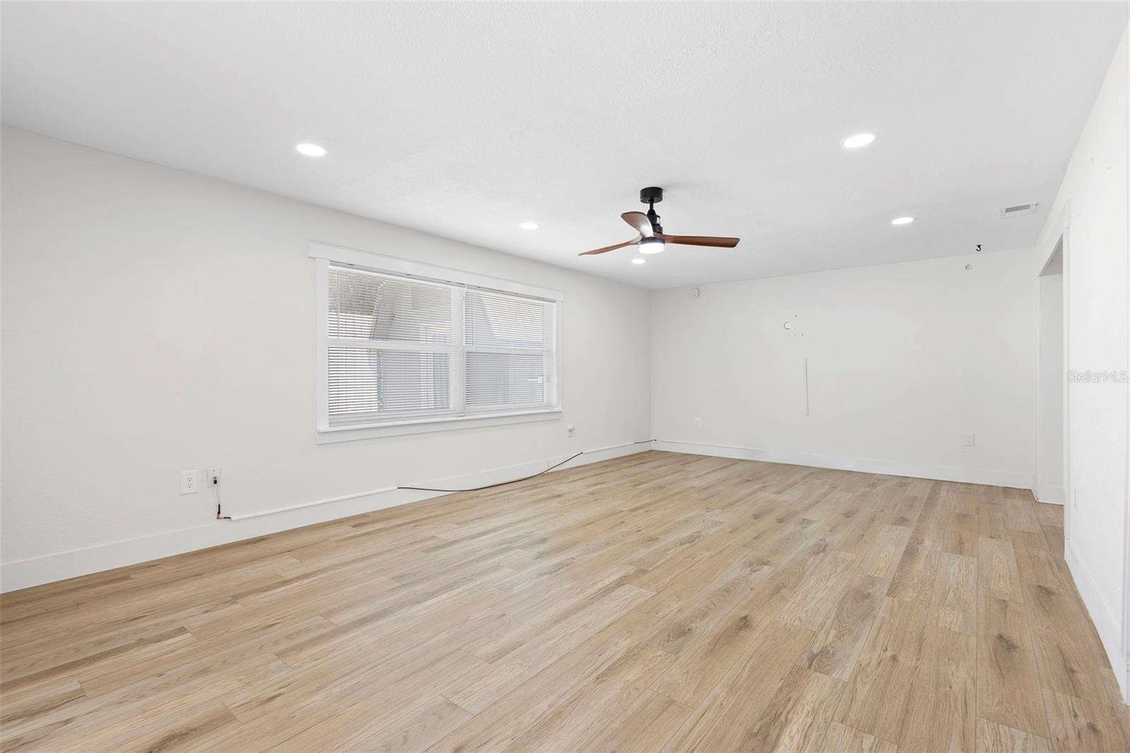 Image 14 of 40 For 5312 Newhall Avenue