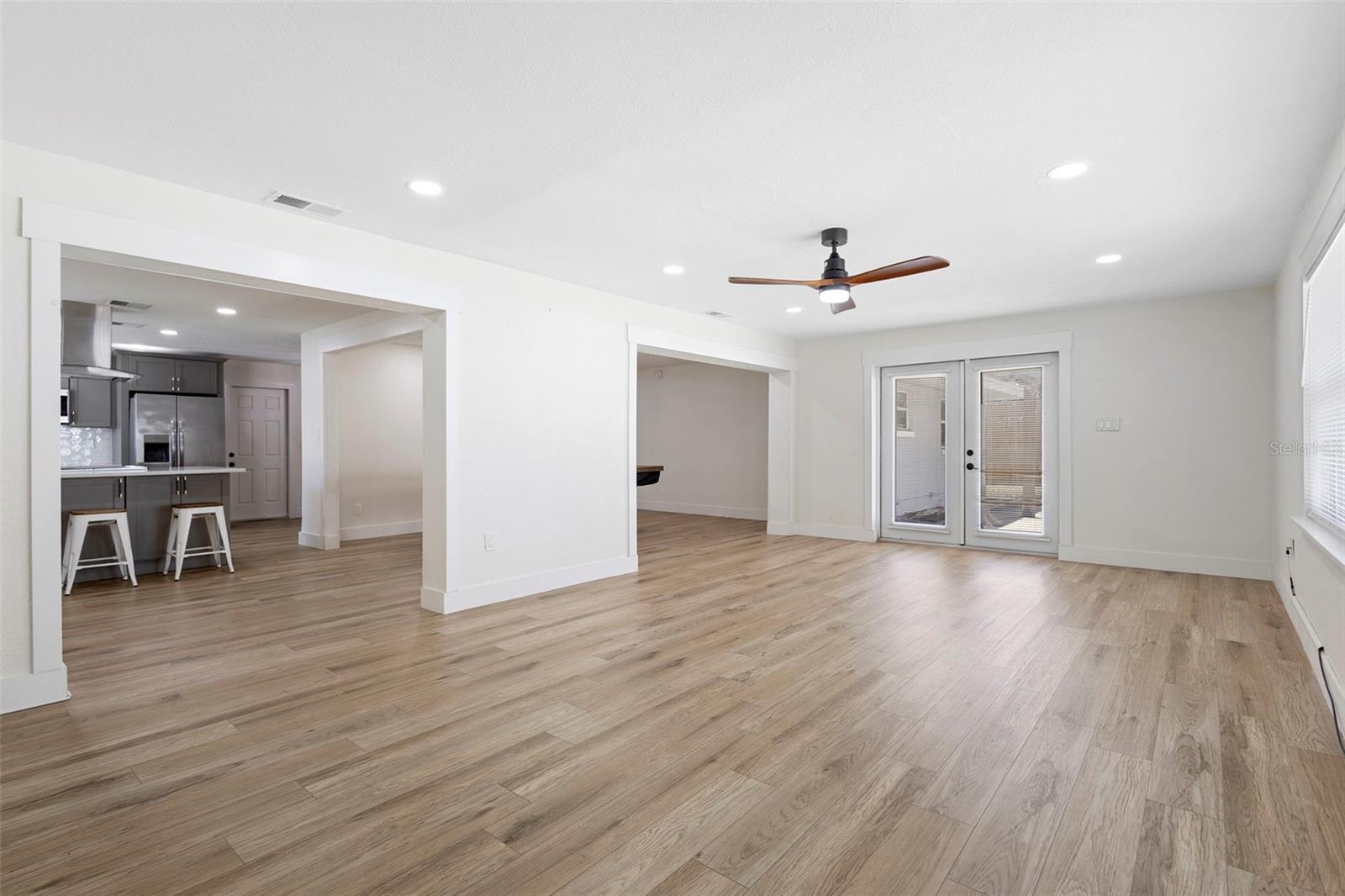 Image 15 of 40 For 5312 Newhall Avenue