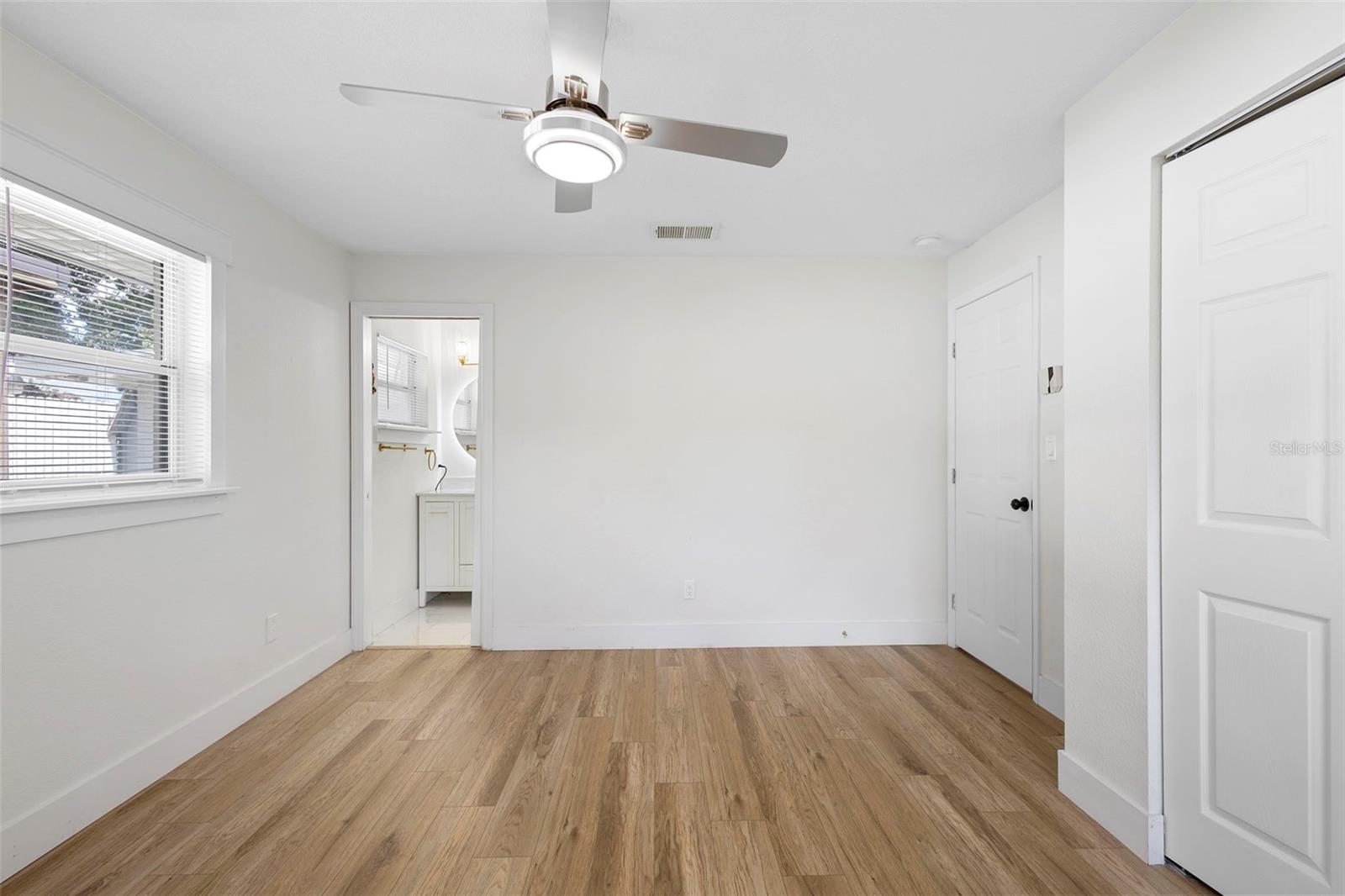 Image 17 of 40 For 5312 Newhall Avenue