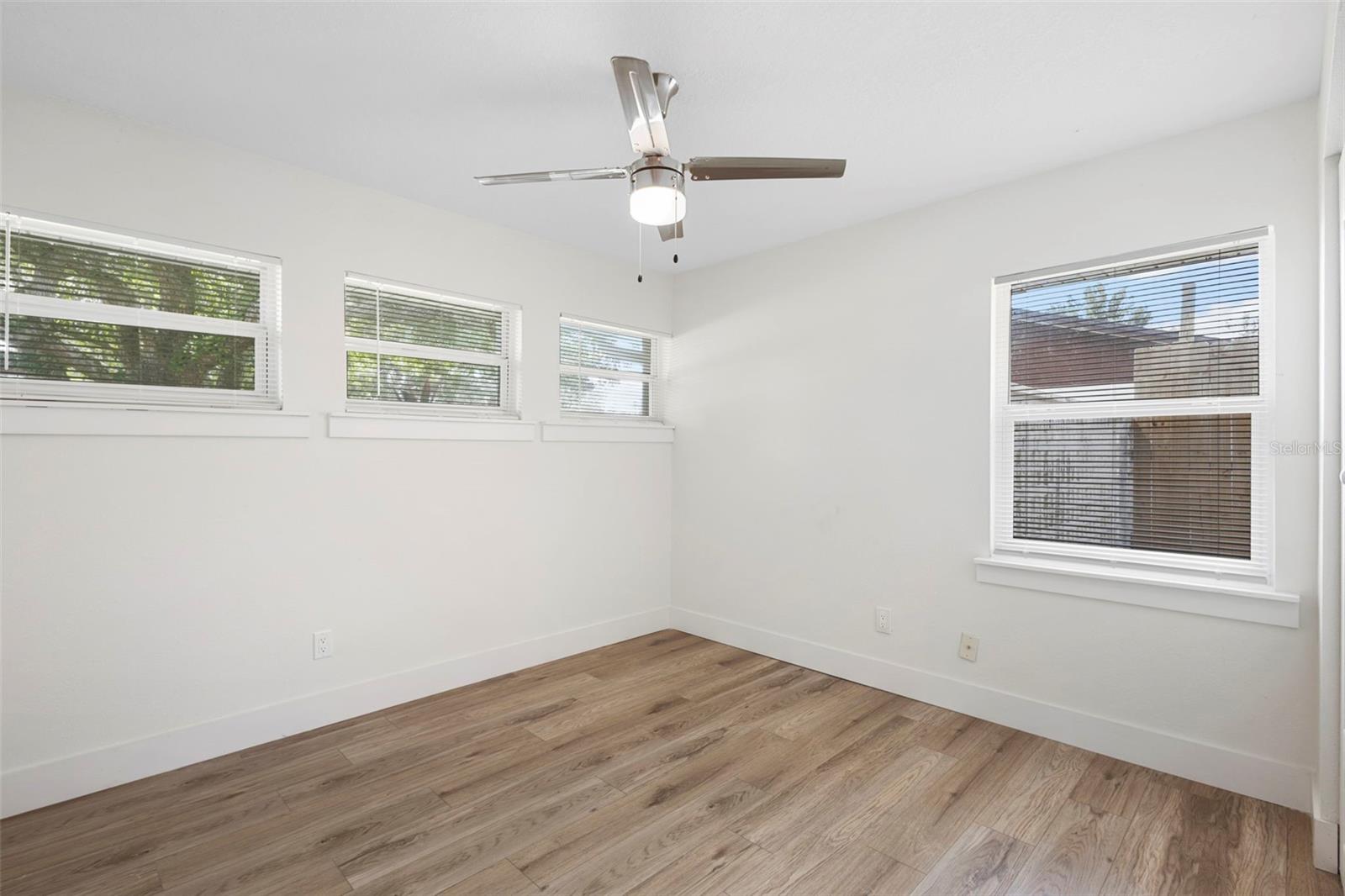 Image 21 of 40 For 5312 Newhall Avenue