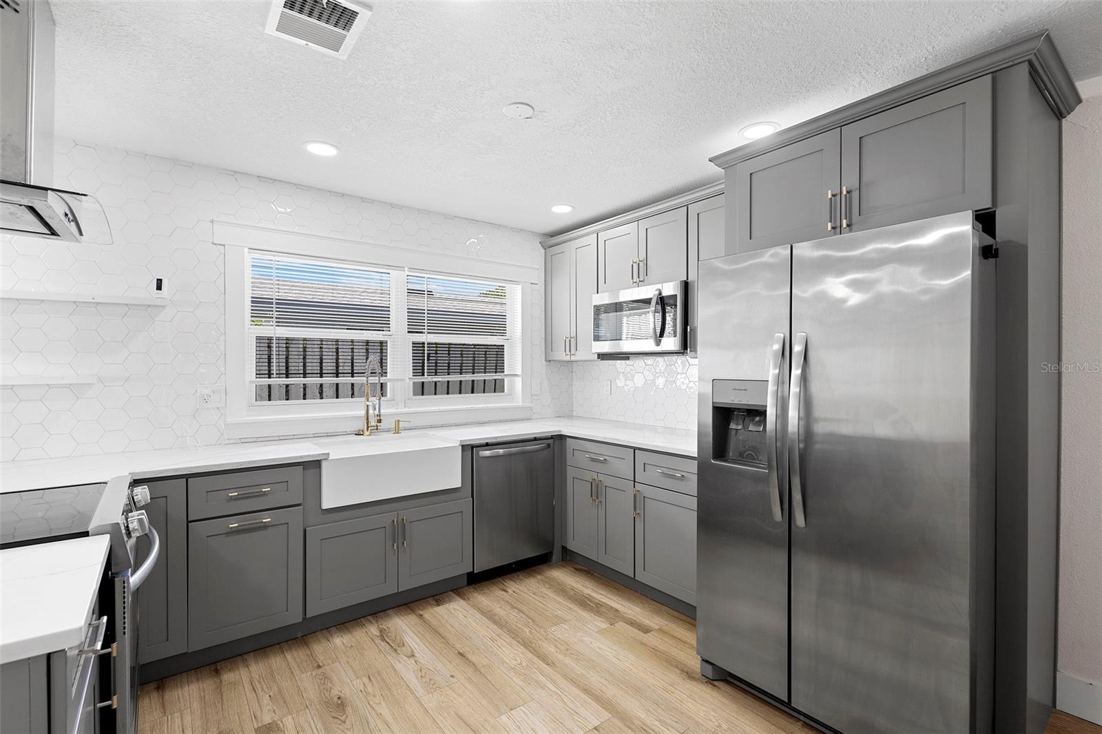 Image 33 of 40 For 5312 Newhall Avenue