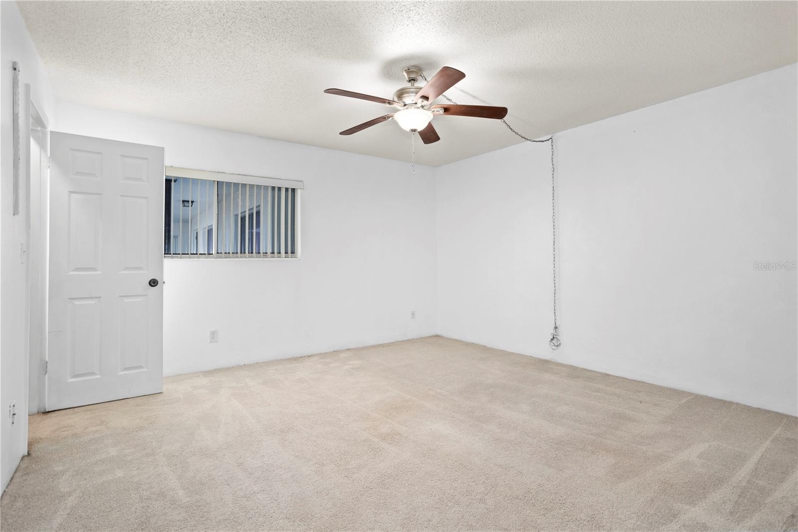 Image 10 of 33 For 303 Ridge Boulevard 110