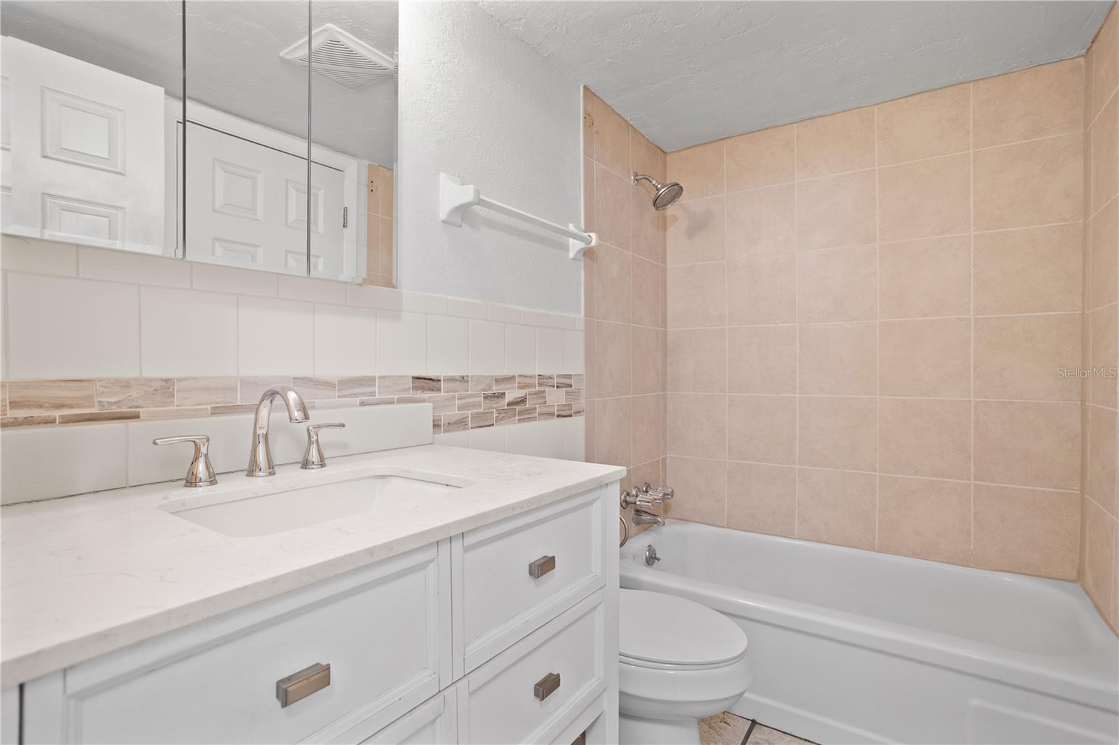 Image 13 of 33 For 303 Ridge Boulevard 110