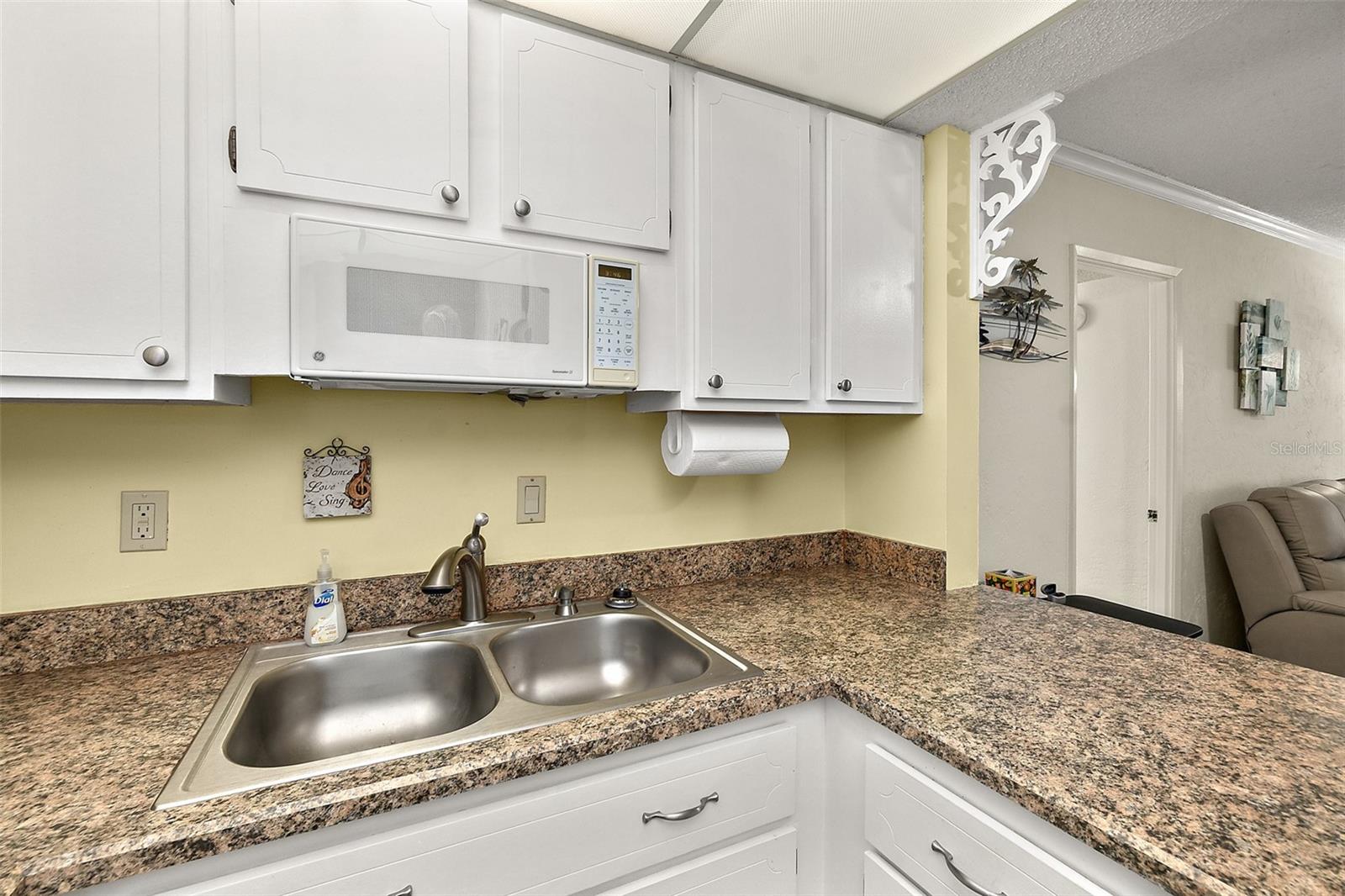 Image 17 of 44 For 2987 Atlantic Avenue B060
