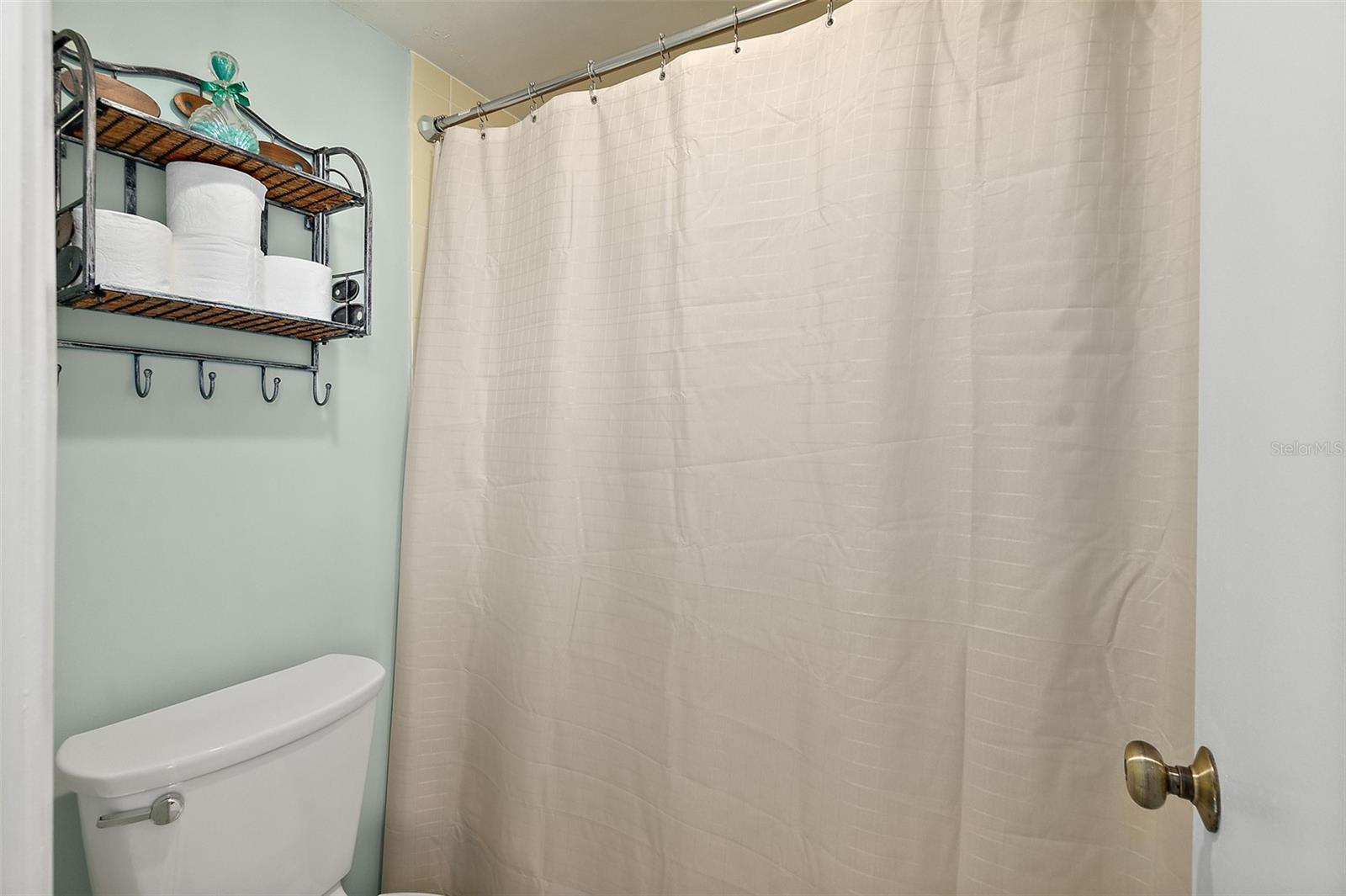 Image 33 of 44 For 2987 Atlantic Avenue B060