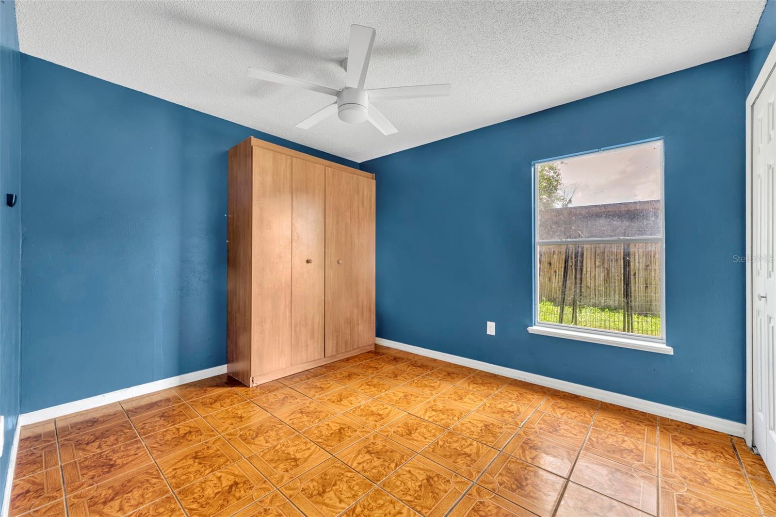 Image 25 of 39 For 725 9th Street