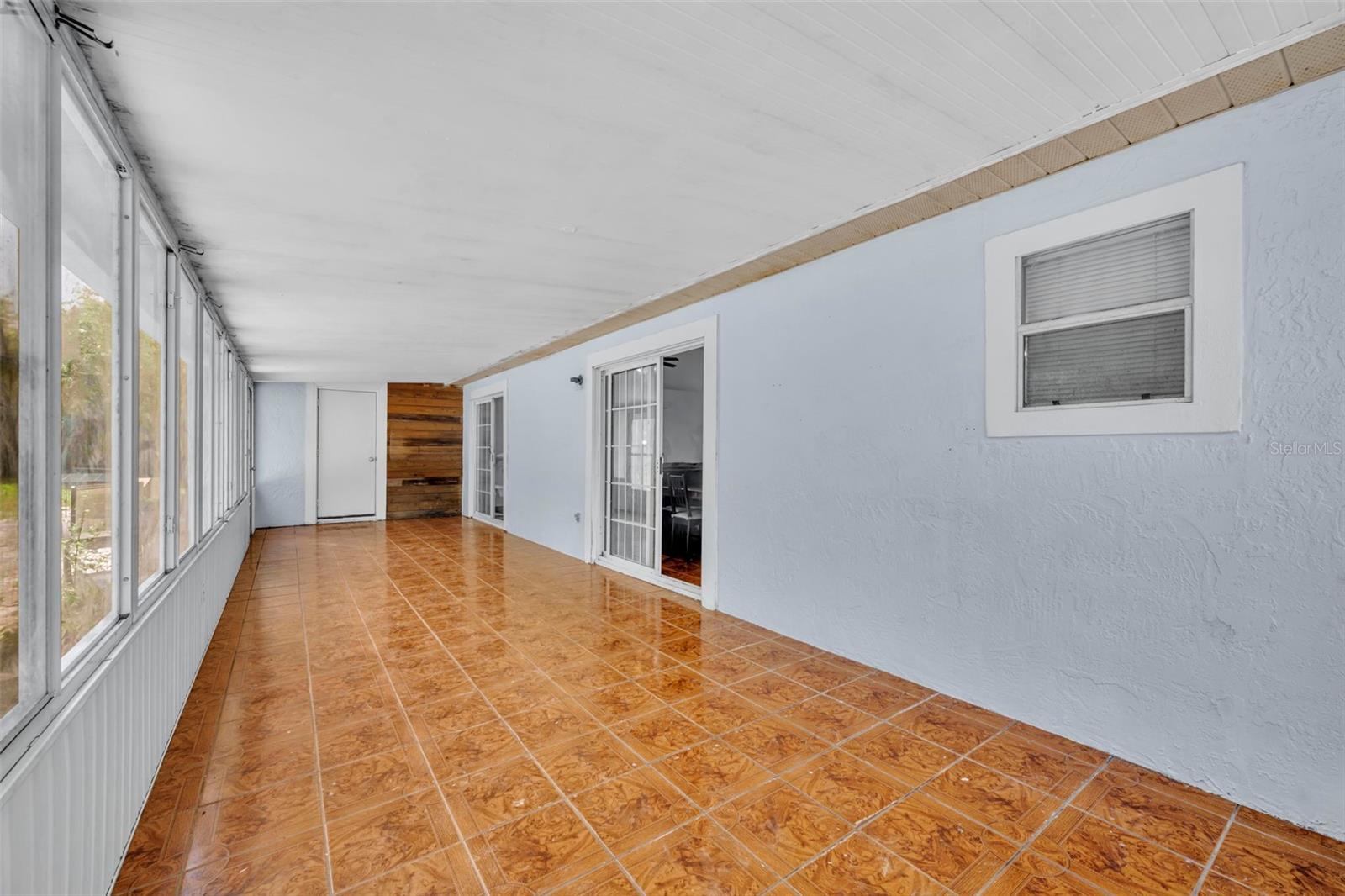 Image 31 of 39 For 725 9th Street