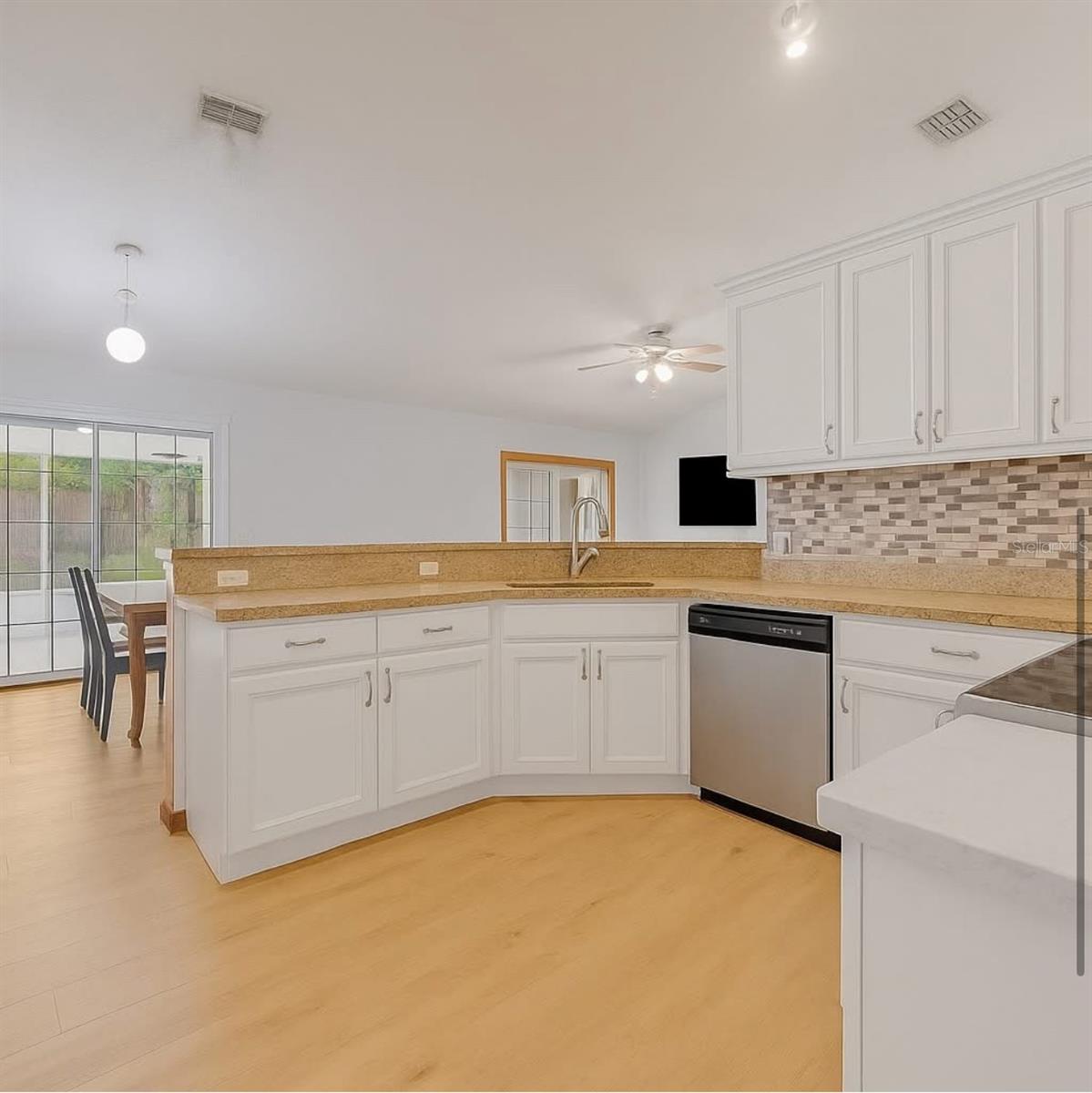 Image 41 of 43 For 725 9th Street