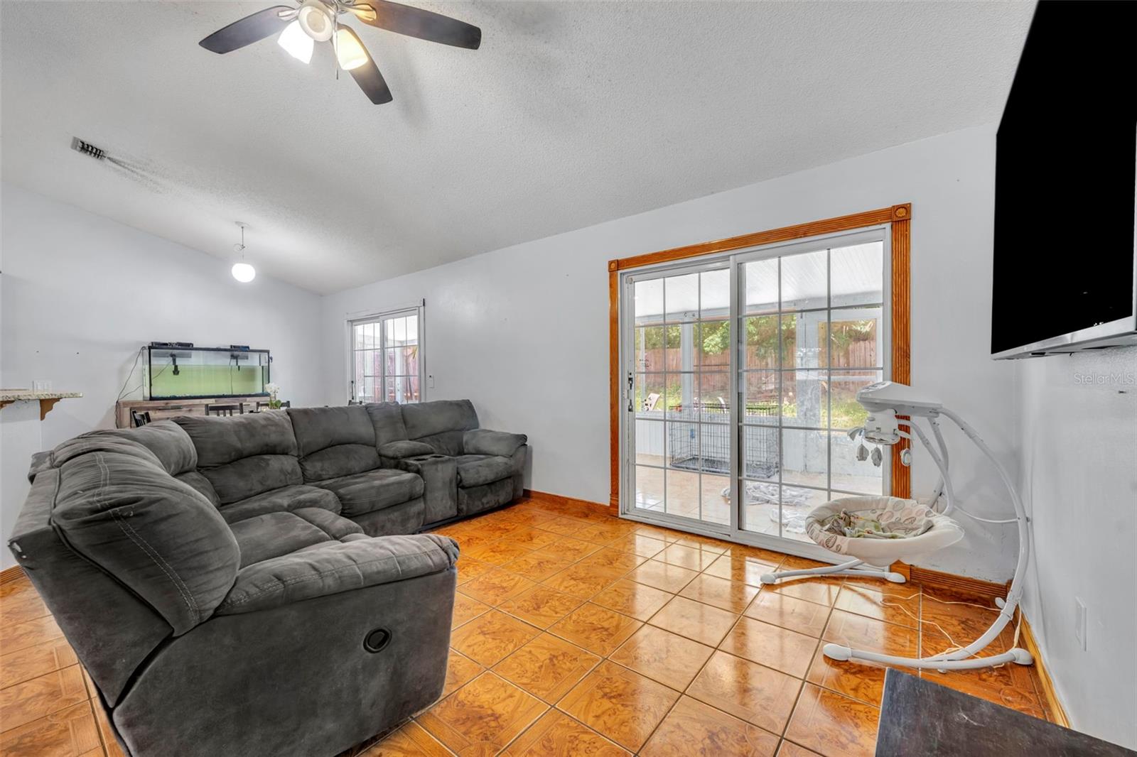 Image 8 of 39 For 725 9th Street
