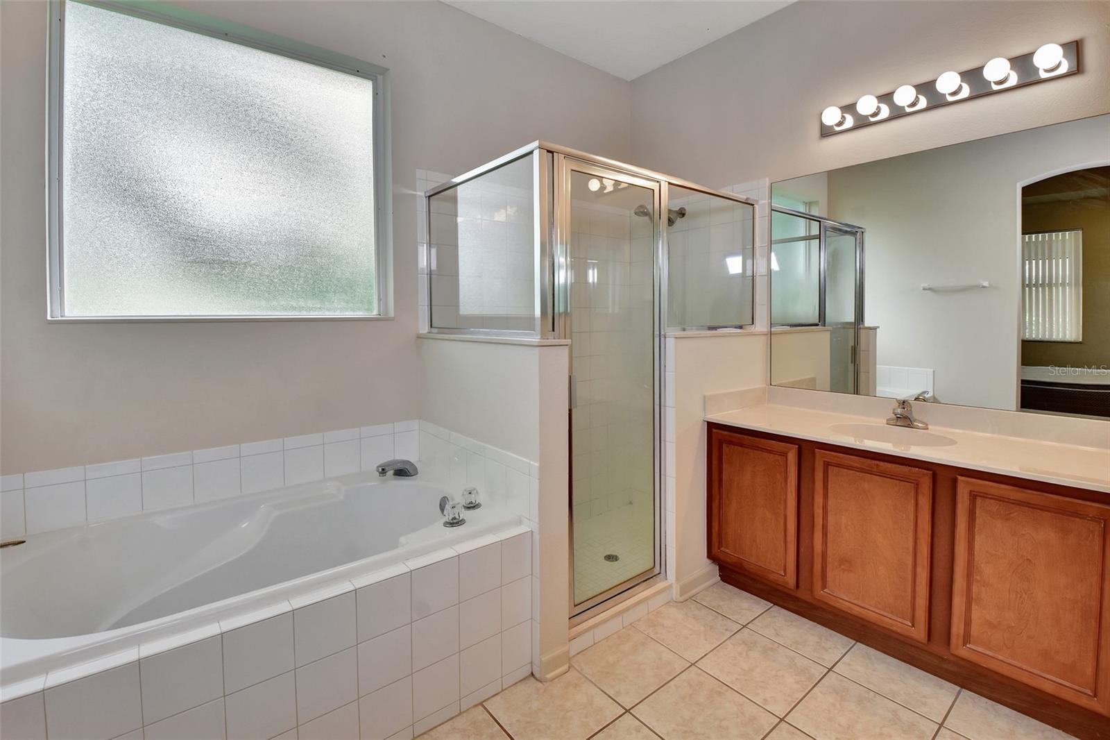 Image 11 of 29 For 105 Ridgeway Boulevard