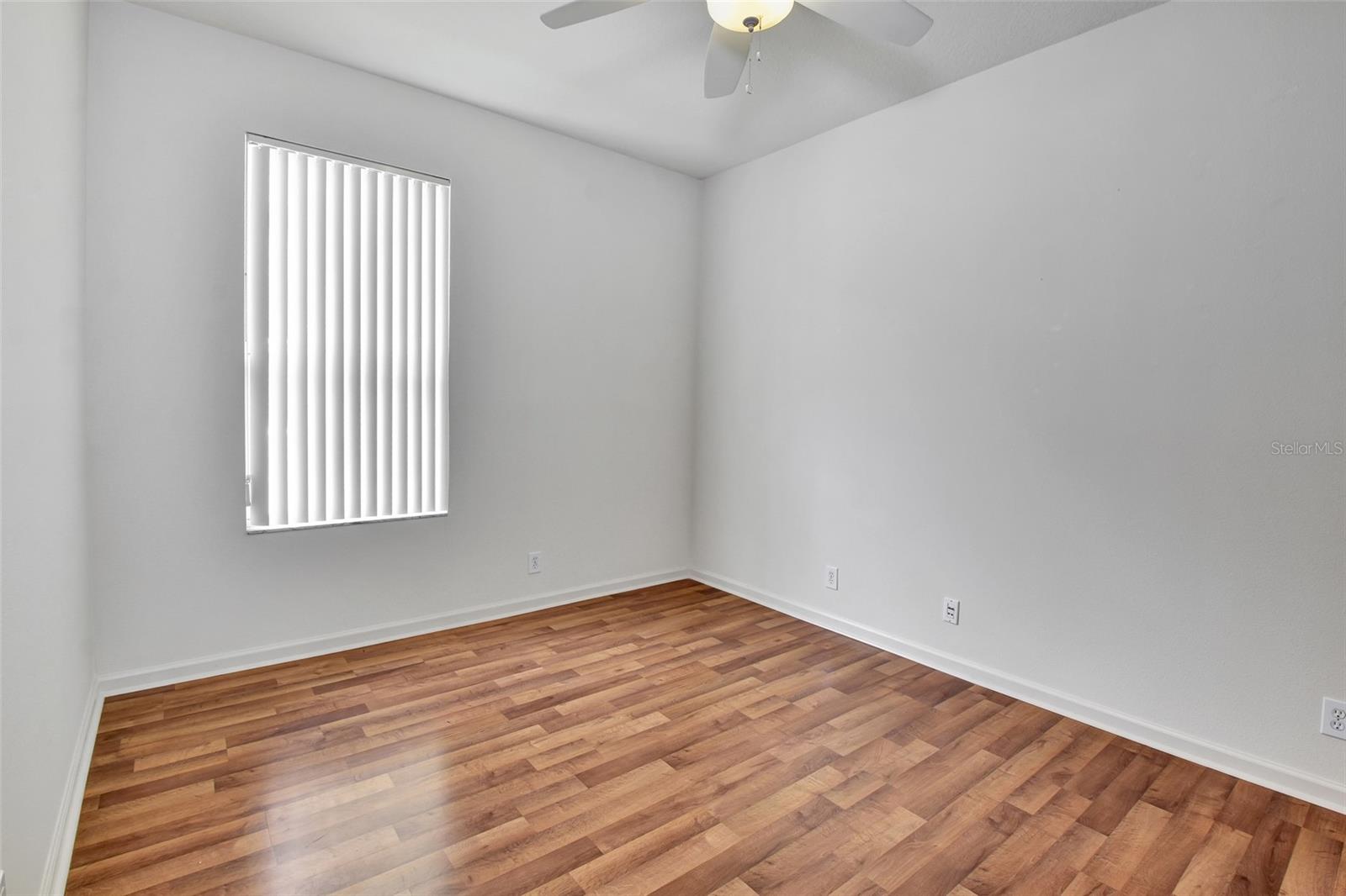 Image 13 of 29 For 105 Ridgeway Boulevard