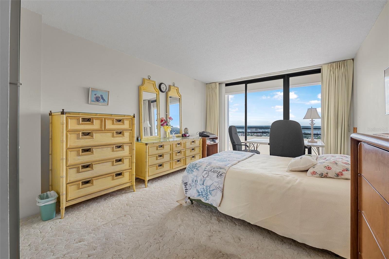 Image 12 of 55 For 2900 Atlantic Avenue 1405