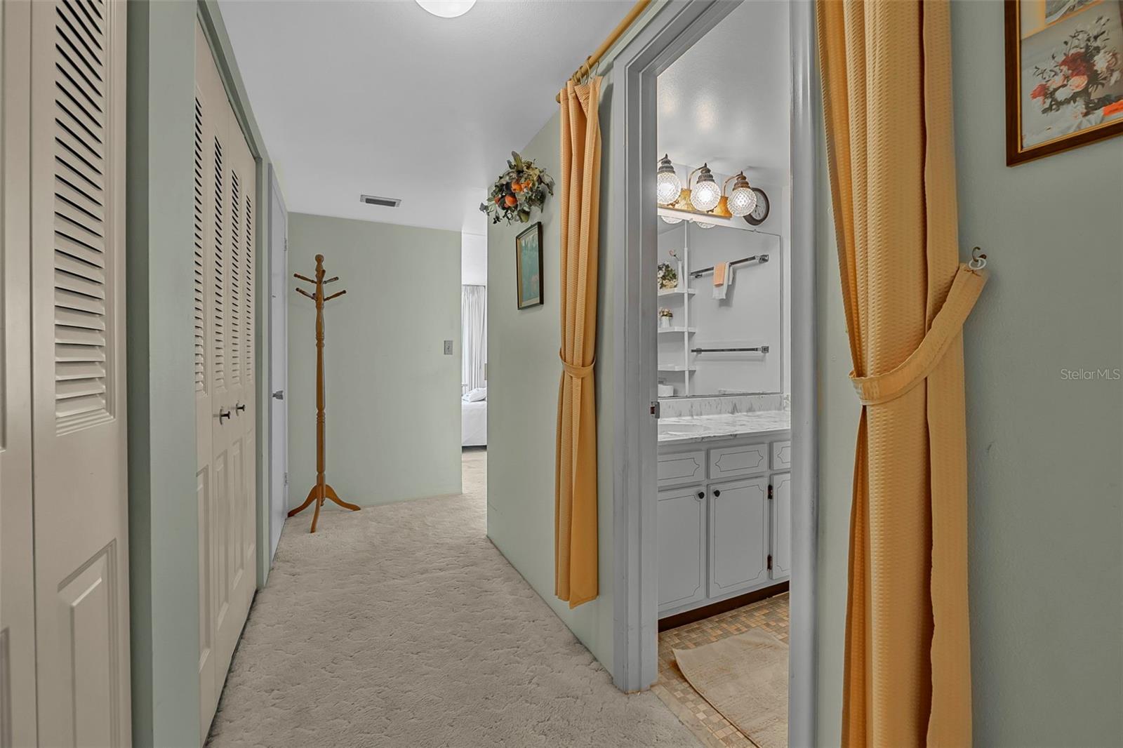 Image 16 of 55 For 2900 Atlantic Avenue 1405