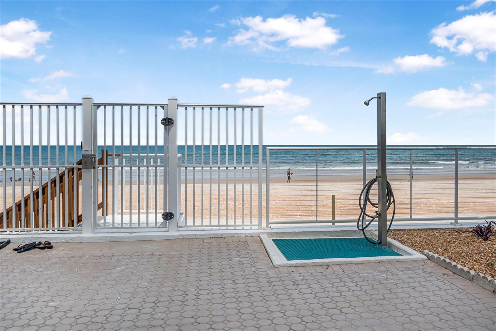 Image 31 of 55 For 2900 Atlantic Avenue 1405