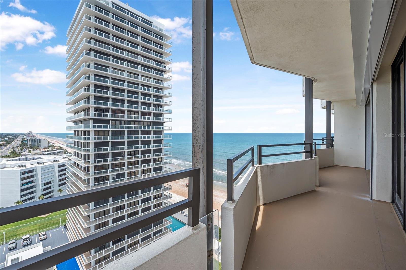 Image 44 of 55 For 2900 Atlantic Avenue 1405