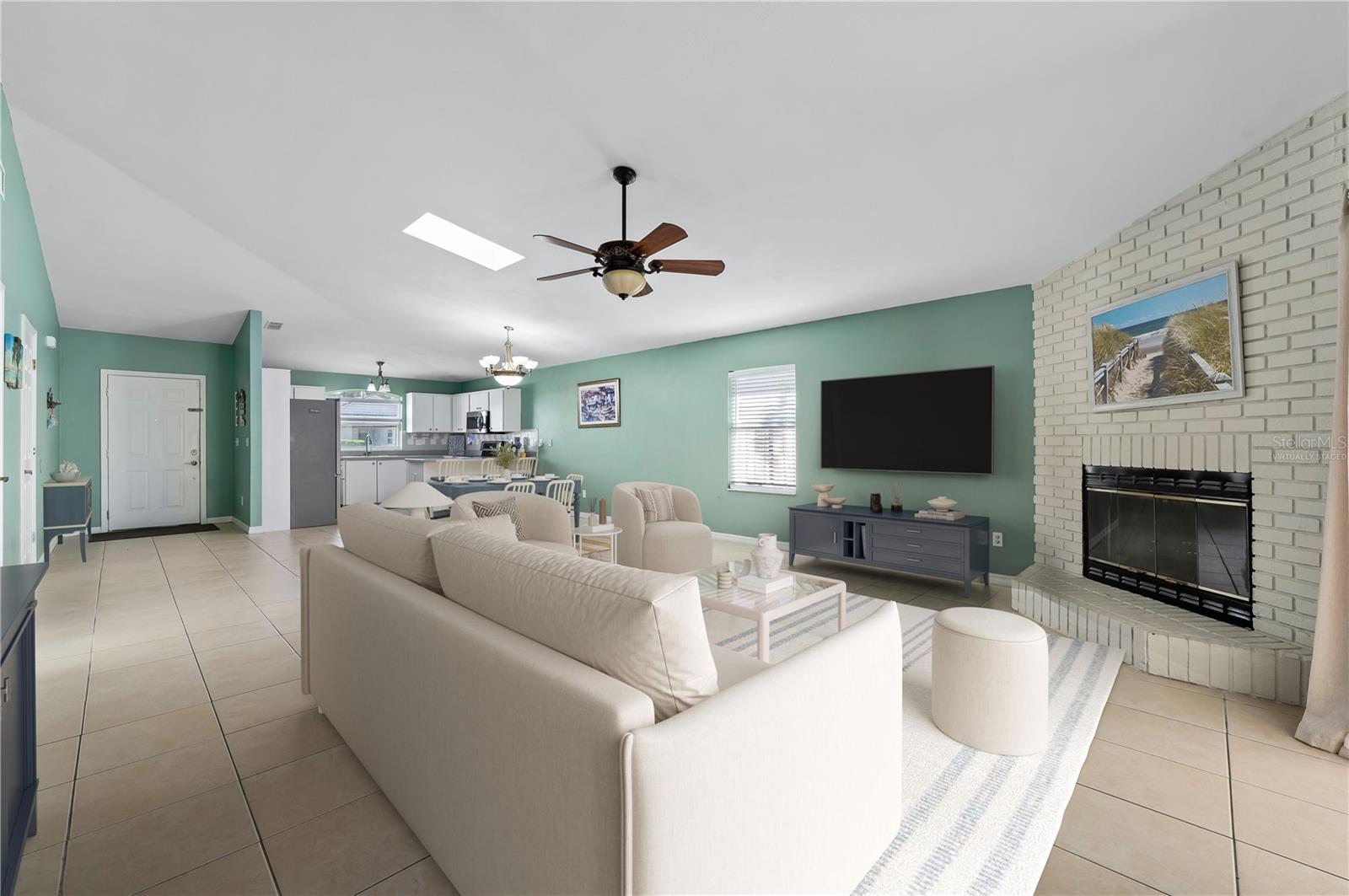 Image 4 of 42 For 1467 Bay Grove Drive
