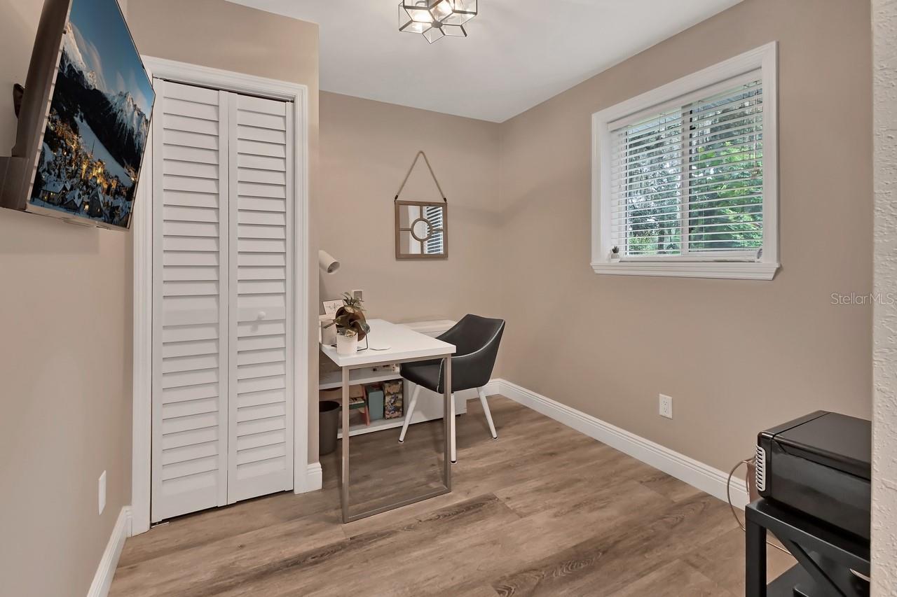 Image 11 of 40 For 5650 Palm Avenue