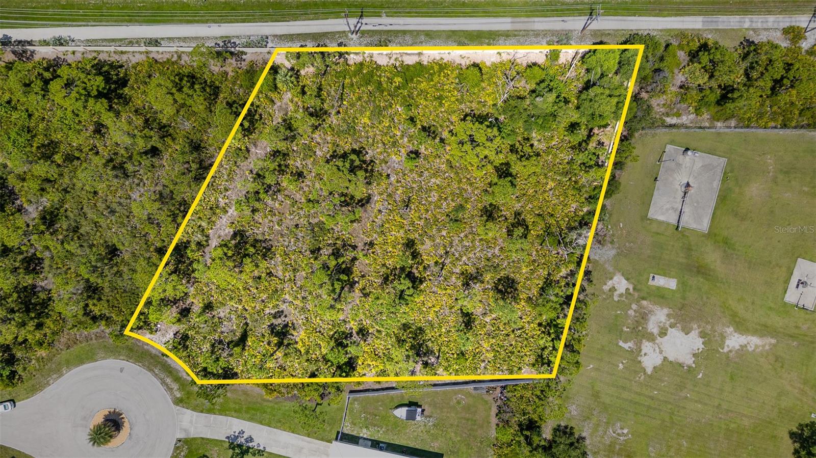 Details for 9437 Treasure Lake Court, ST JAMES CITY, FL 33956