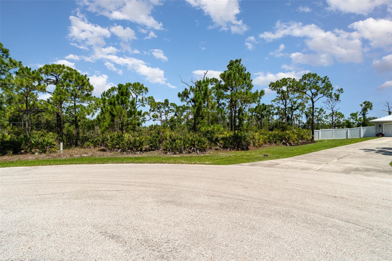 Image 6 of 21 For 9437 Treasure Lake Court