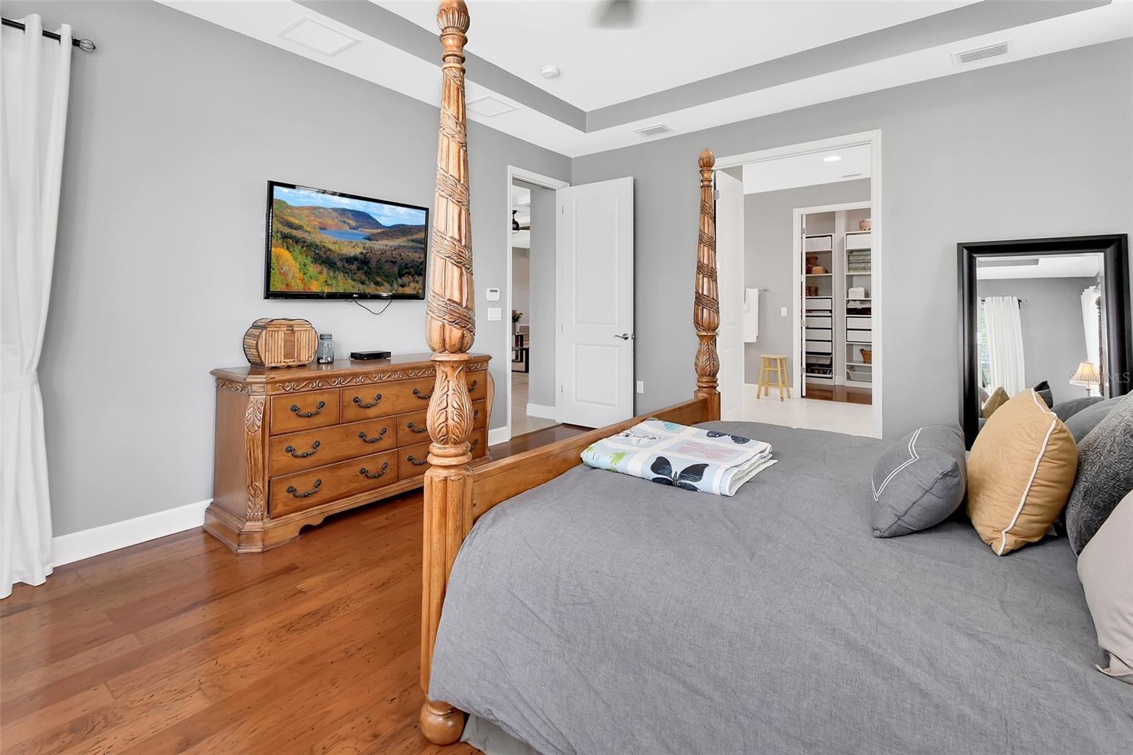 Image 24 of 56 For 1070 Victoria Hills Drive S