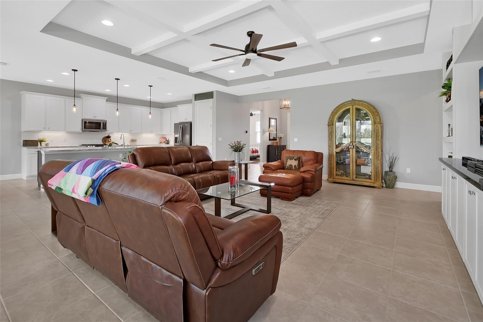 Image 8 of 56 For 1070 Victoria Hills Drive S